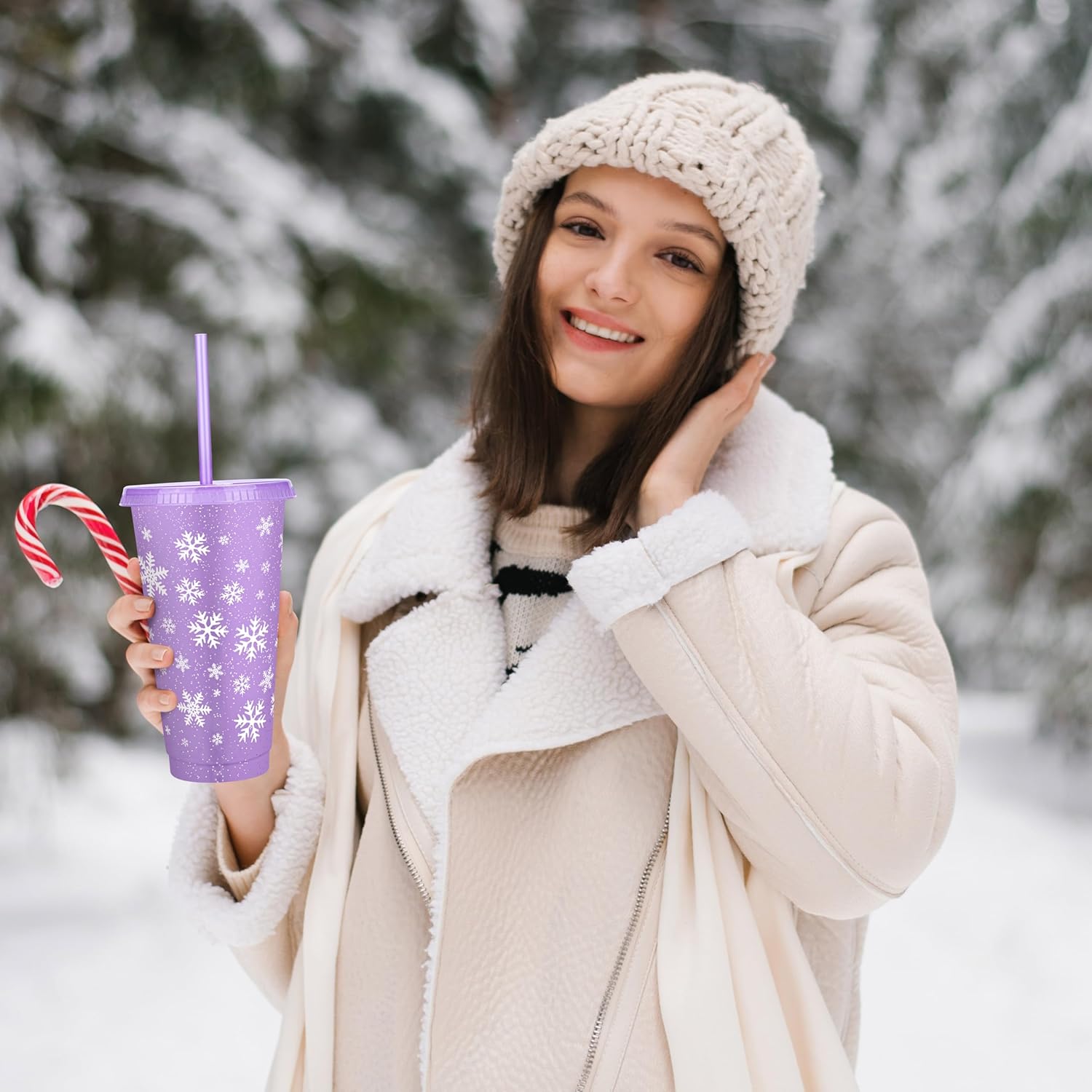 Kochorie 48 Pieces Snowflake Party Favors Cups Set 24 Oz 24 Frozen Themed Cups with Lids & Straws 24 Silicone Bracelets Reusable Plastic Tumblers for Winter Theme Holiday Birthday Party Supplies