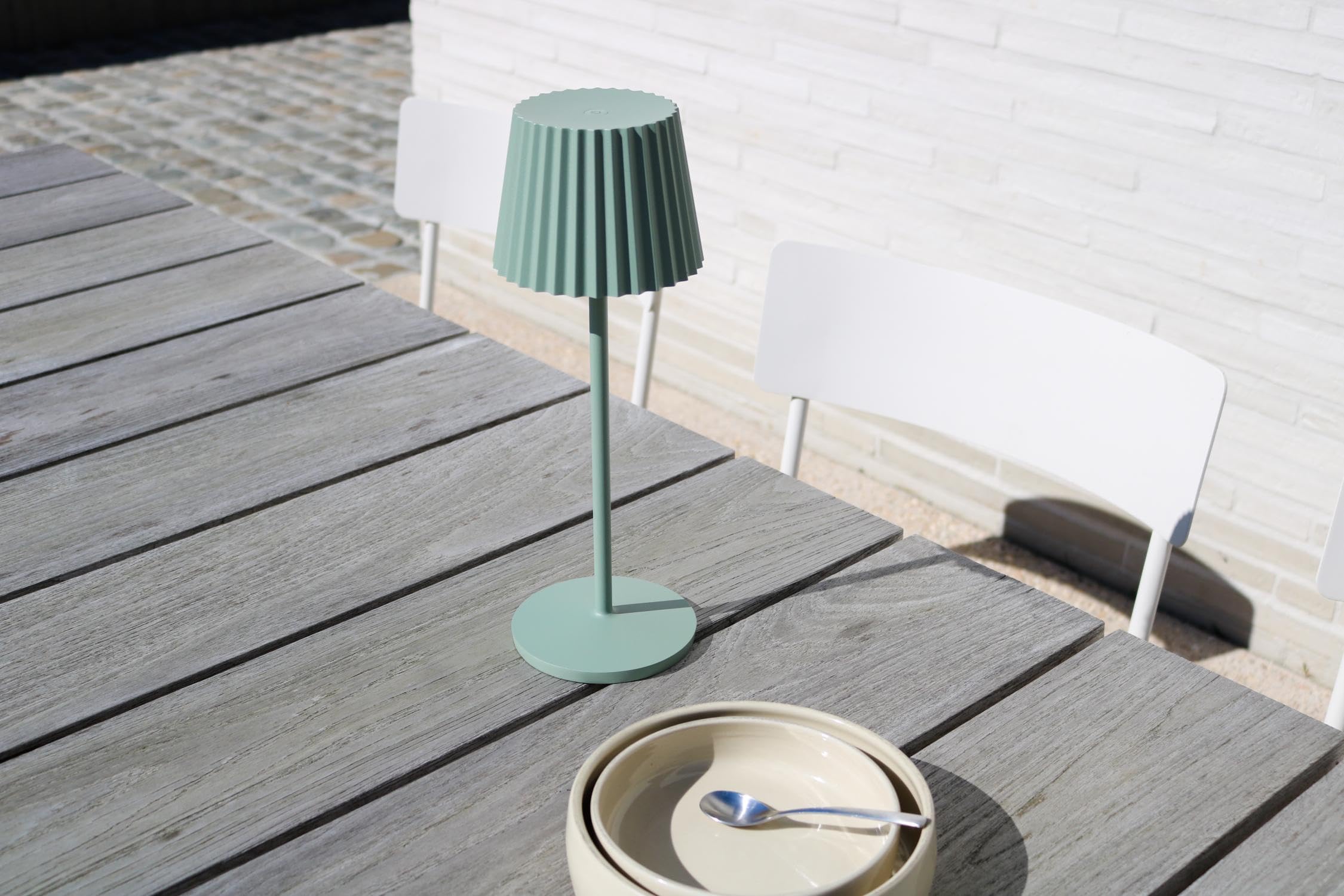 Lucide JUSTINE - wiederaufladbare Tischlampe Außen - Akku/Batterie - LED Dim. - 1x2W 2700K - IP54 - Mit kabelloser Ladestation - Grün