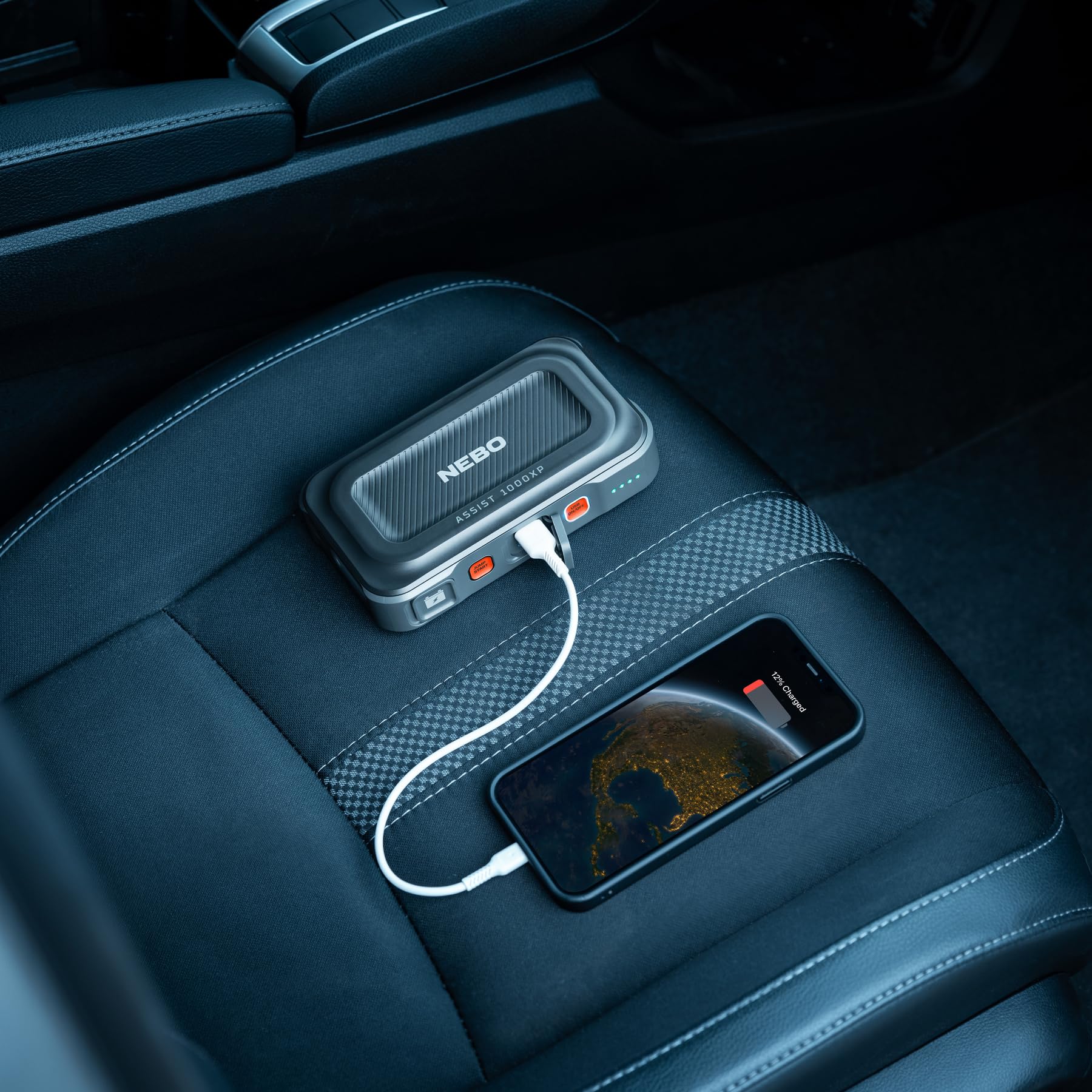 NEBO ASSIST 1000XP Arrancador 3 en 1 – Amplificador de batería portátil de coche de 1000 amperios, banco de energía USB y reflector de emergencia, recargable por USB‑C, IP65