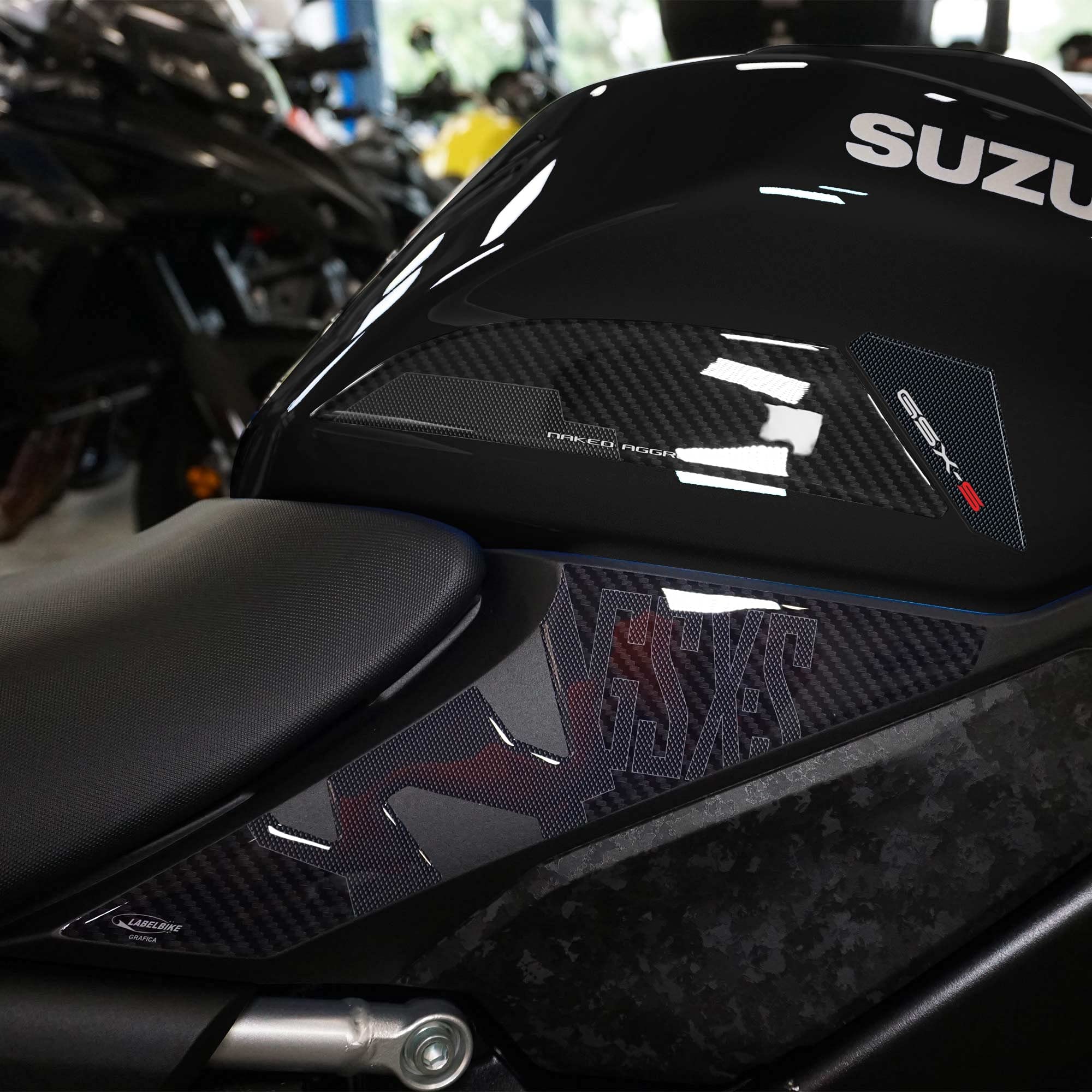 Labelbike 3D Harz Aufkleber Für Suzuki GSX-S 1000 Ab 2024 – Wasserdicht, Kratzfest, Handgefertigt In Italien