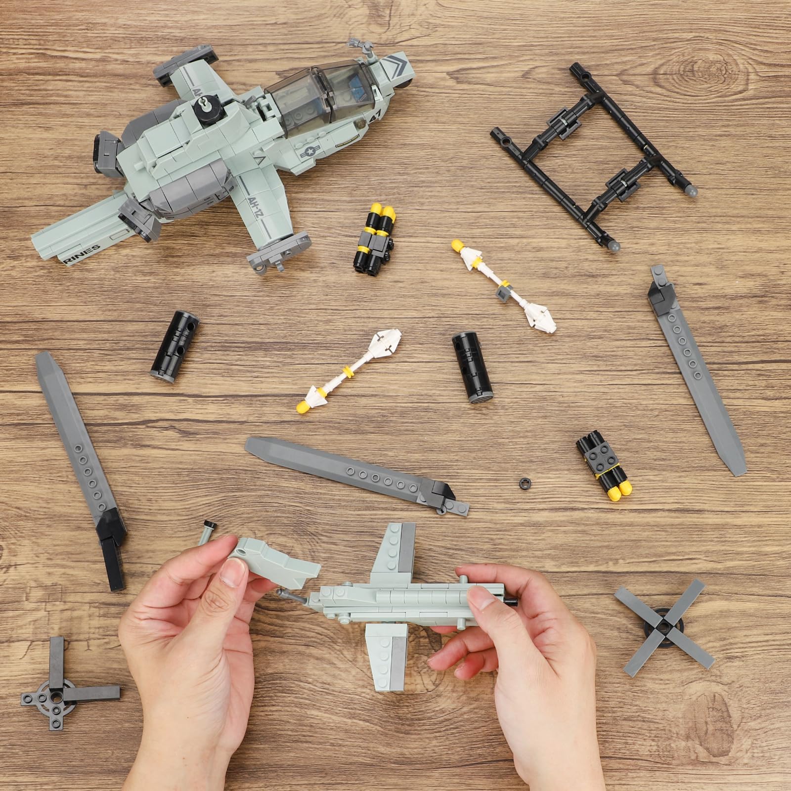 Amazon.co.jp: AH-1Z バイパーアタックヘリコプタービルディング