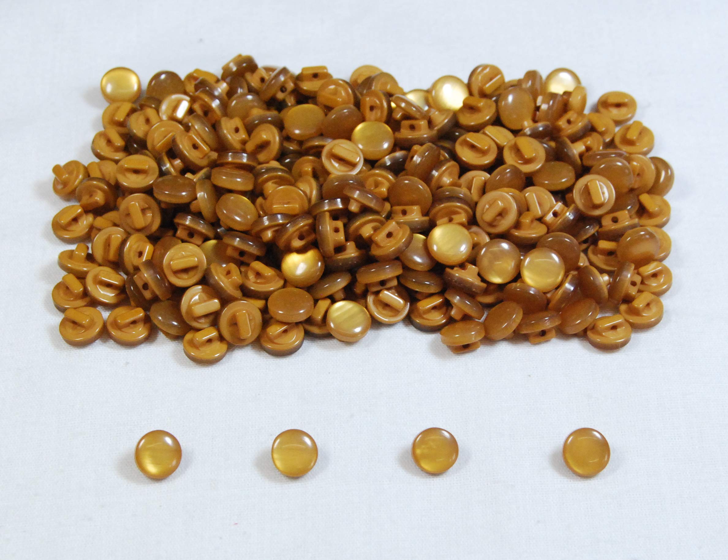 celloexpress Pearlised Mushroom Buttons - 10mm - for Sewing & Crafting (Gold, Pack of 200)