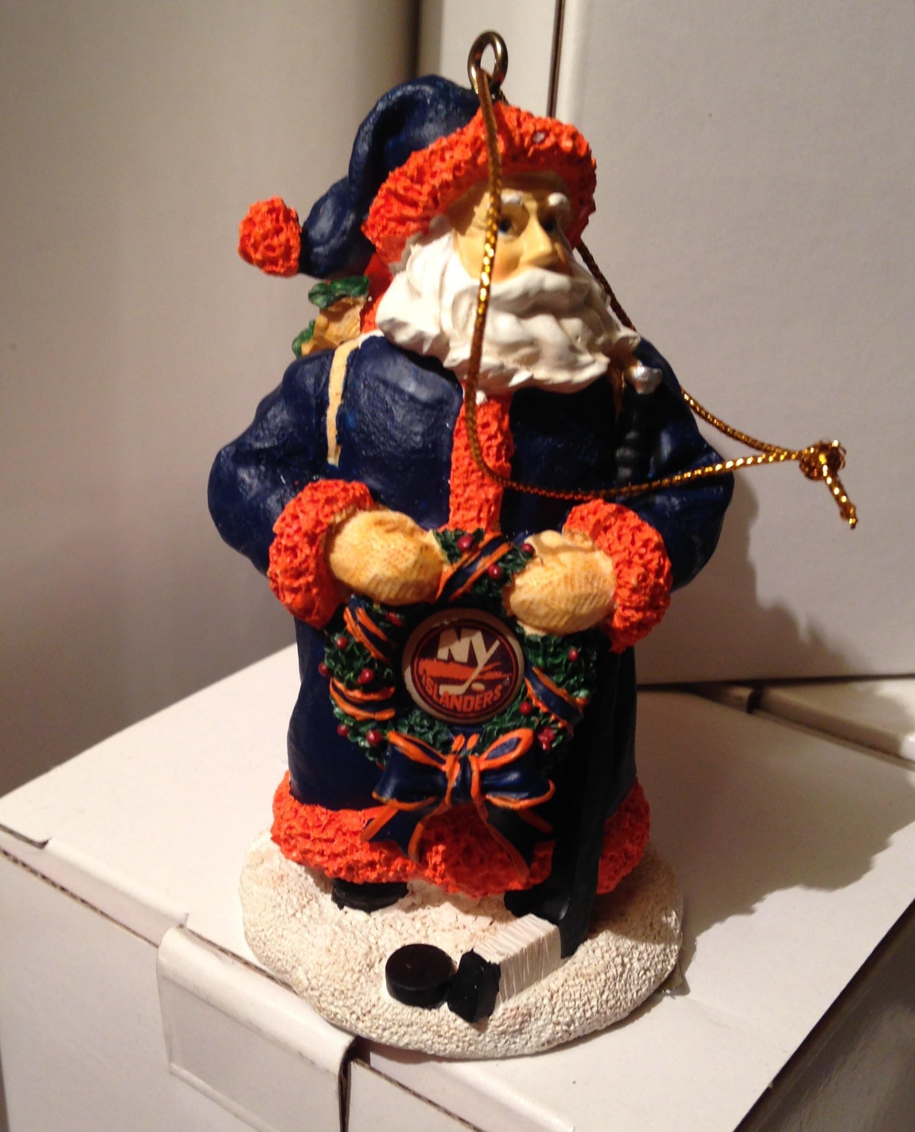 New York Islanders Santa Ornamnet First in a Limited Series NHL-NYI 121