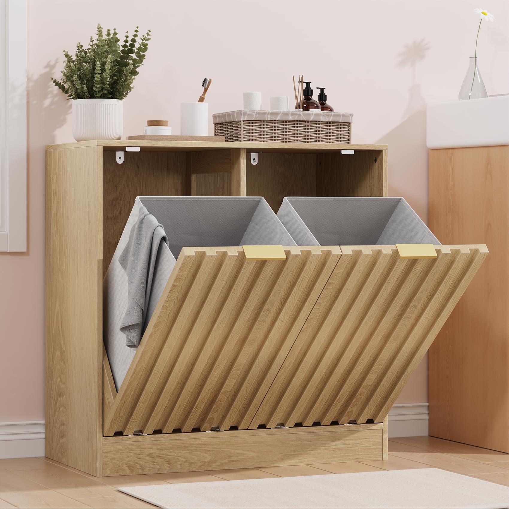 Smuxee Gabinete de lavandería doble inclinable, armario oculto con cestas dobles, cubo de basura natural con puertas estriadas para baño, cocina
