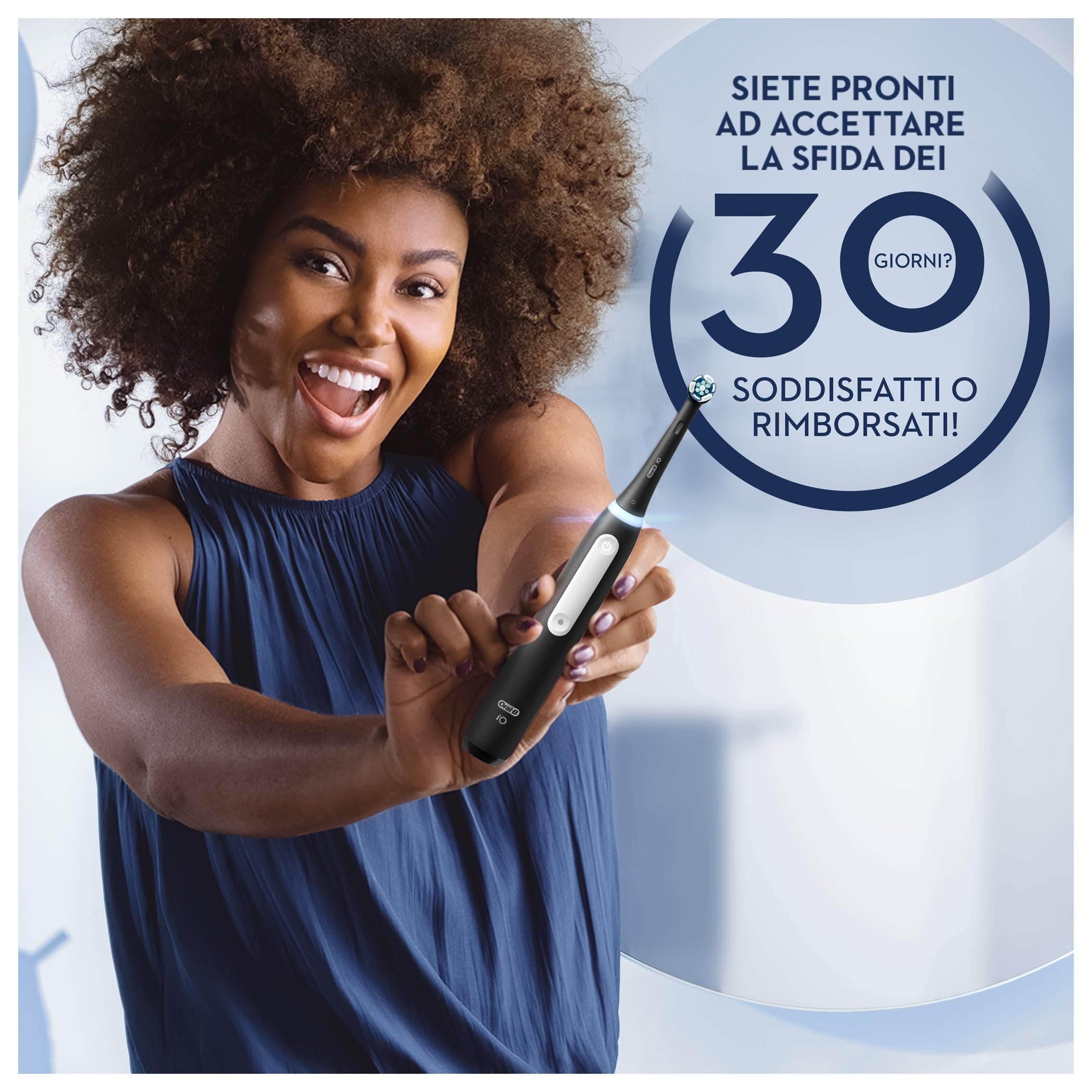 Oral-B Spazzolino Elettrico iO 2 Nero con 1 Testina + 2 Testine Oral B di Ricambio iO Series Ultimate Clean Nere, 3 Ricambi Spazzolini Elettrici, Custodia da Viaggio, Nero + 3 Testine