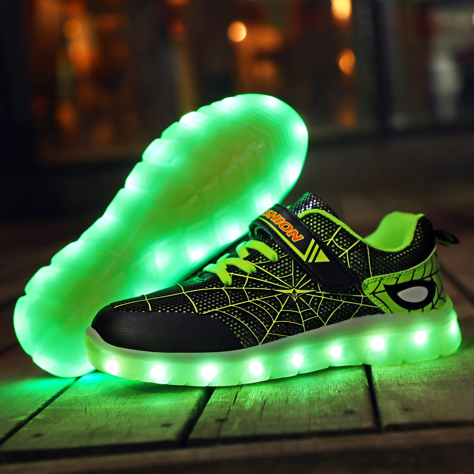 Mixte Enfants LED Chaussures de Sport 7 Changement de Couleur Chaussure de Mutilsport USB Rechargeable LED Lumineuse Baskets Mode Respirante Running Sneakers pour Garçons et Filles