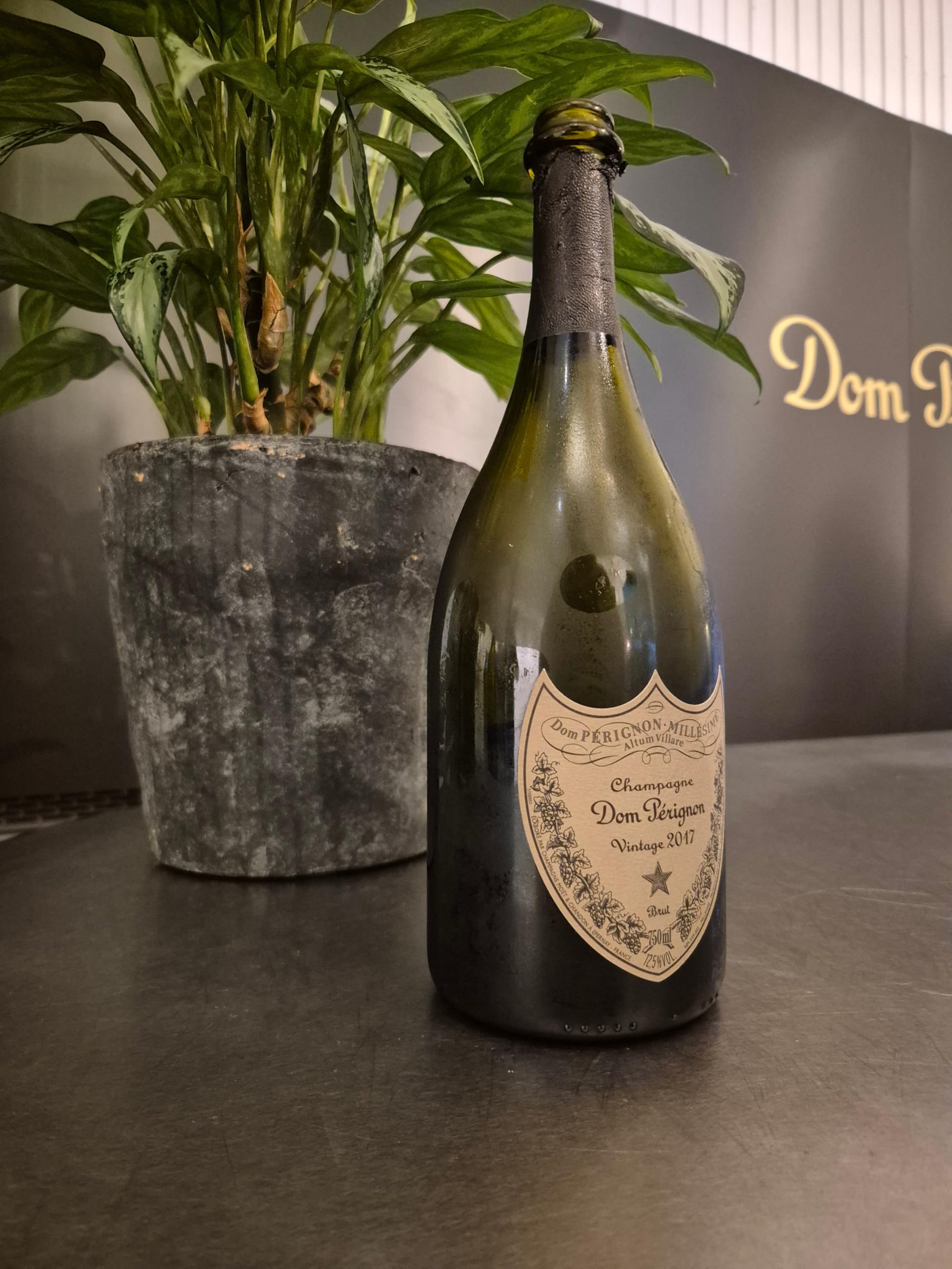 Dom Pérignon Vintage 2017 Brut Champagner, 750ml, 12,5% Vol, mit Geschenkbox