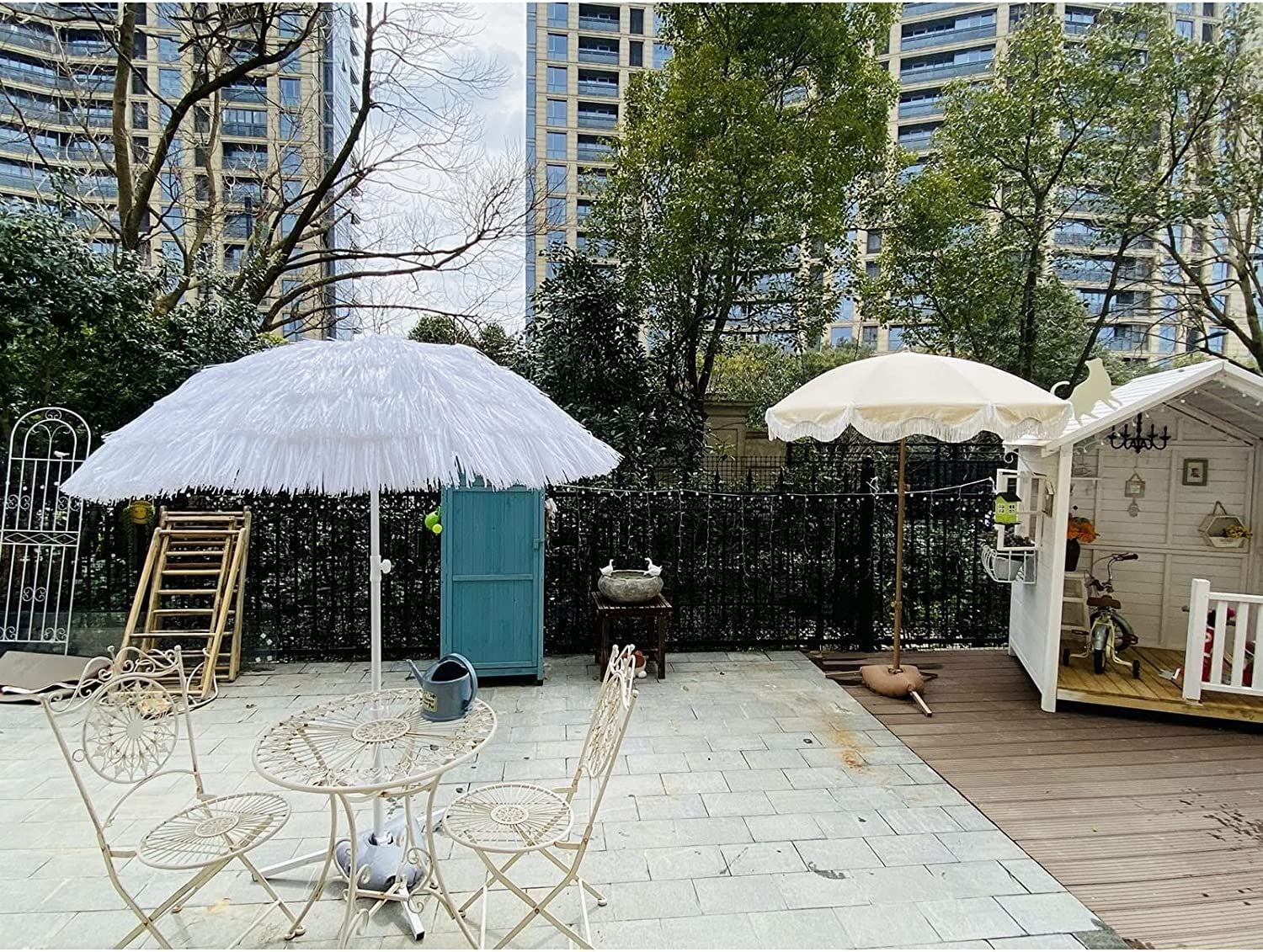 Parasol Parasol ze Sztucznej Słomy Bez Podstawy 1.8m Biały Parasol Plażowy Parasol Ogrodowy Parasol Powierzchnia Łuku Długość 2m 32mm Słupek Od Parasol Możliwość Pochylenia 45° Regulacja Wysokości