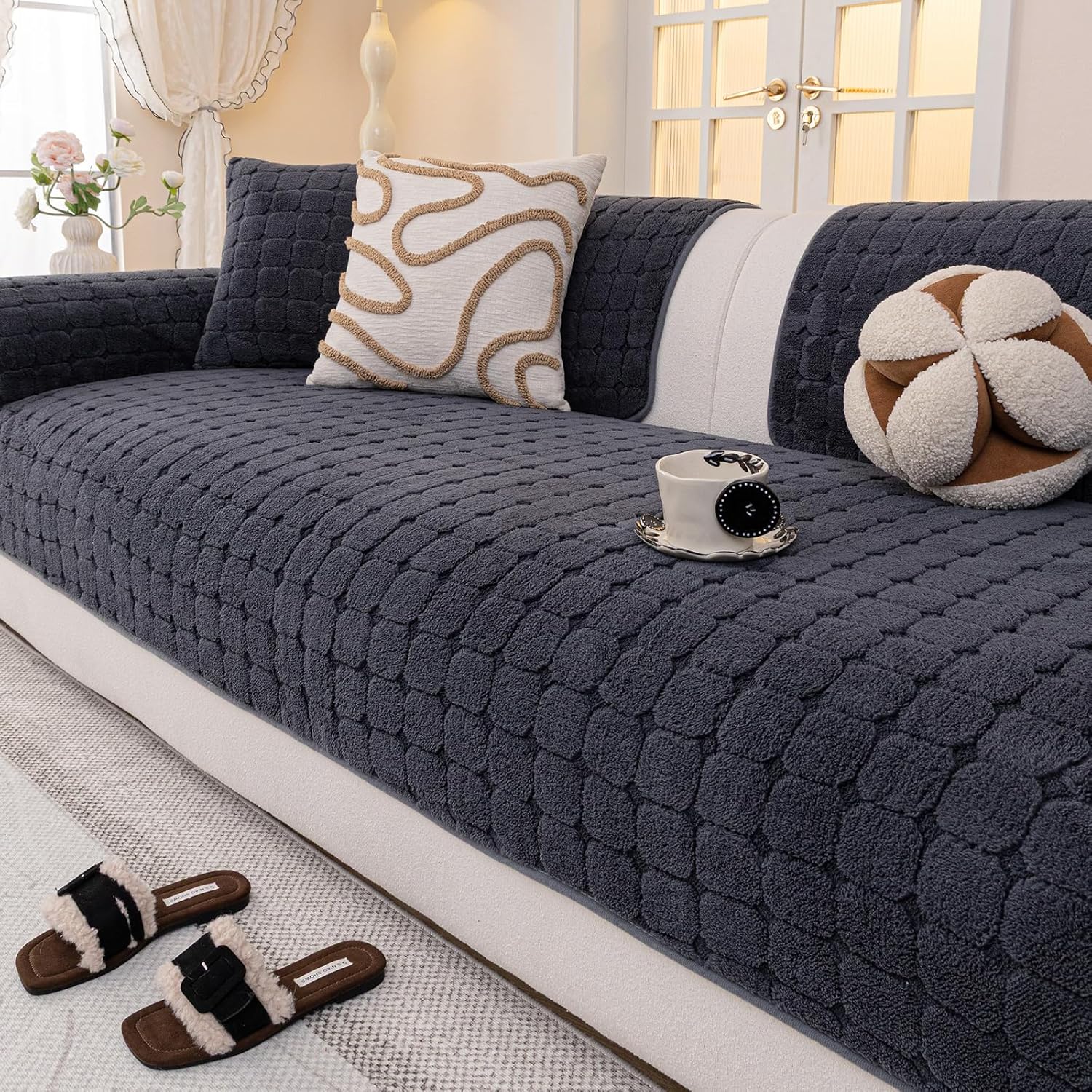 Velvet Sofa Covers Washable, Plush Warm Couch Cover for Loveseat, Funny Fuzzy Couch Covers for Pets&Kids, Non-Slip Sectional Sofa Cover(1PC, Dark Grey, 35.4"×63", Loveseat)