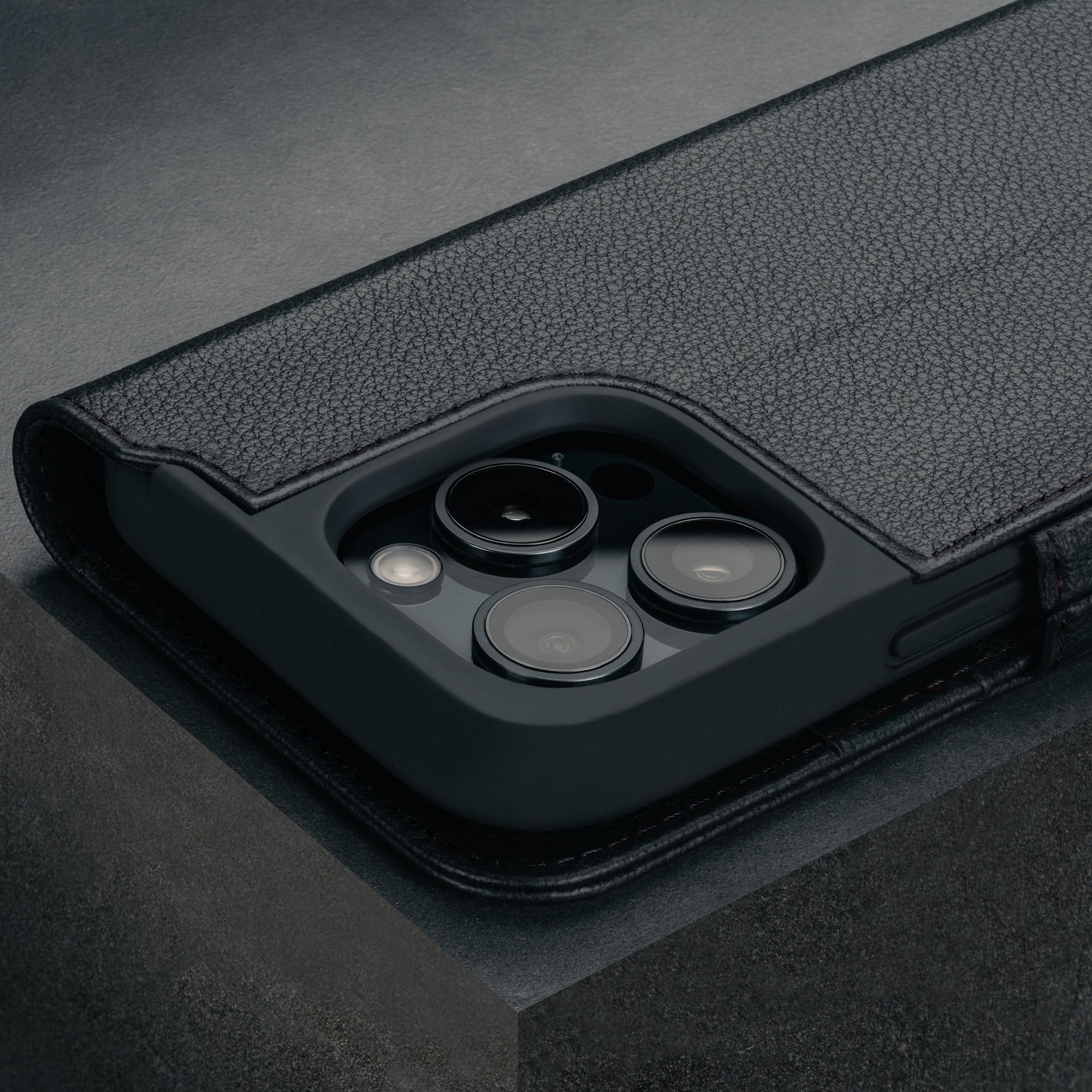 iPhone16pro フォリオ 国内代理店正規品】NOMAD Modern Leather Folio for iPhone 16