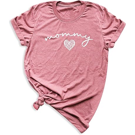 Best Mom T-shirt: Mommy Heart Love Graphic Shirt
