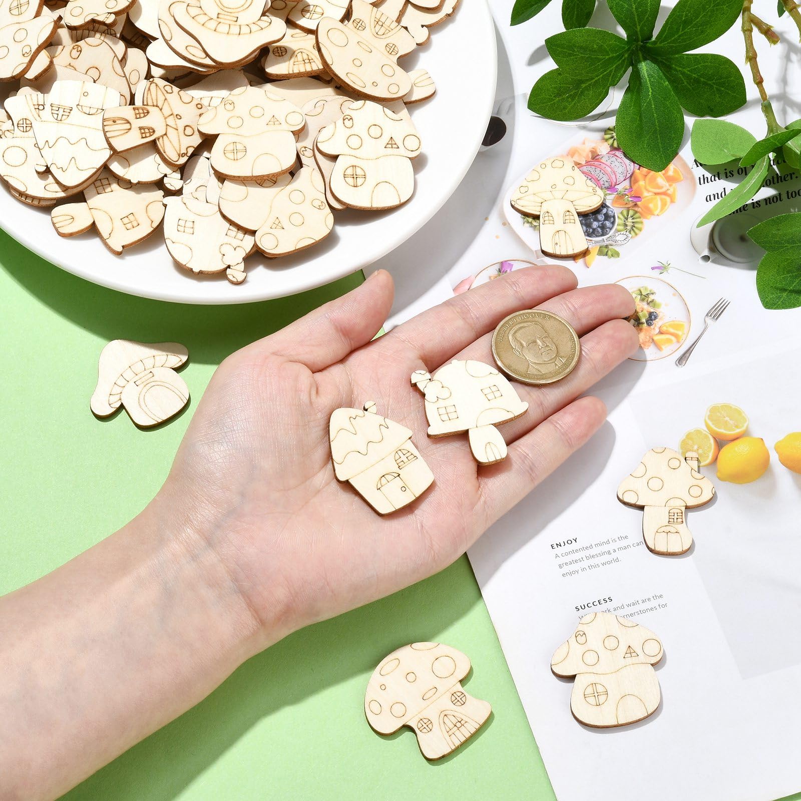 Set di decorazioni a forma di fungo in legno fatte a mano – Decorazione per la casa colorata in legno naturale - Italia
