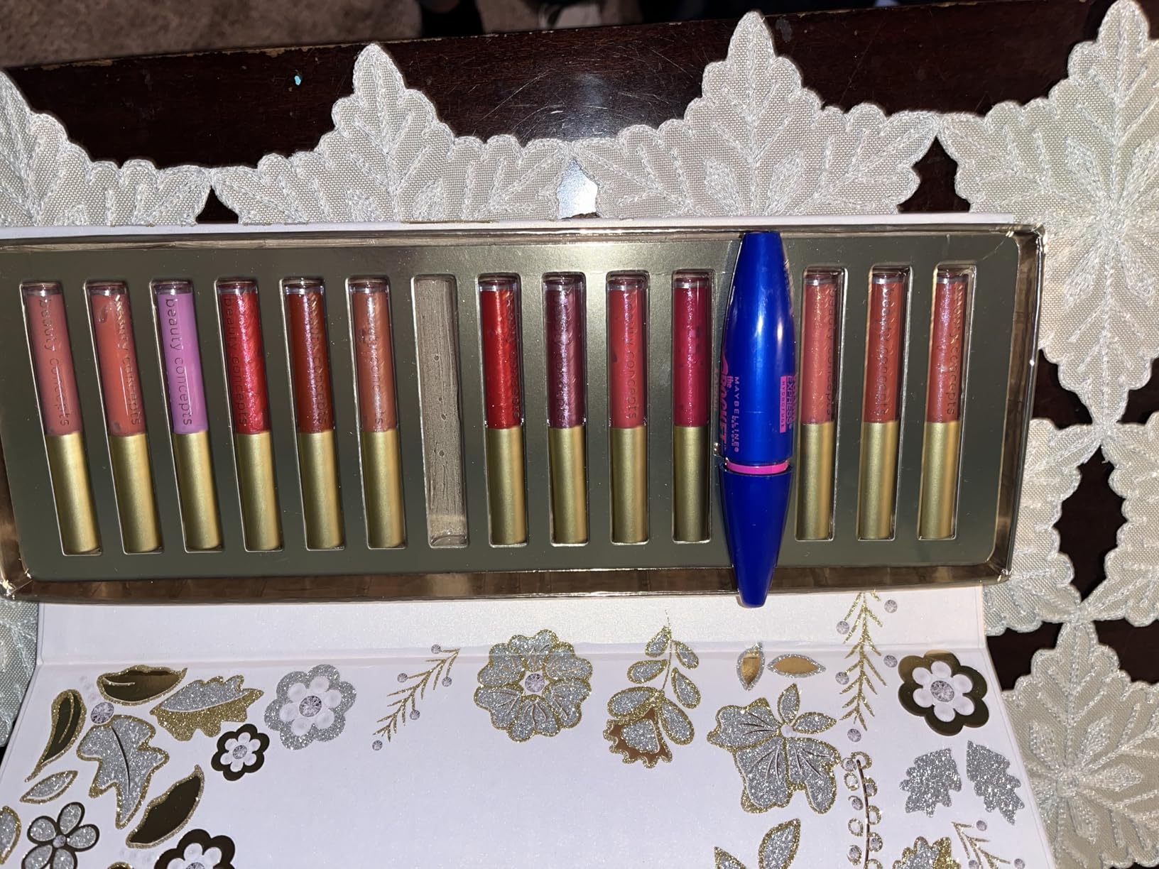 B.C BEAUTY CONCEPTS Beauty Concepts Lip Gloss Collection – Shimmering, Glossy Lip Makeup Set for a Radiant Finish, Pink and Red Collection 0.067 Fl Oz