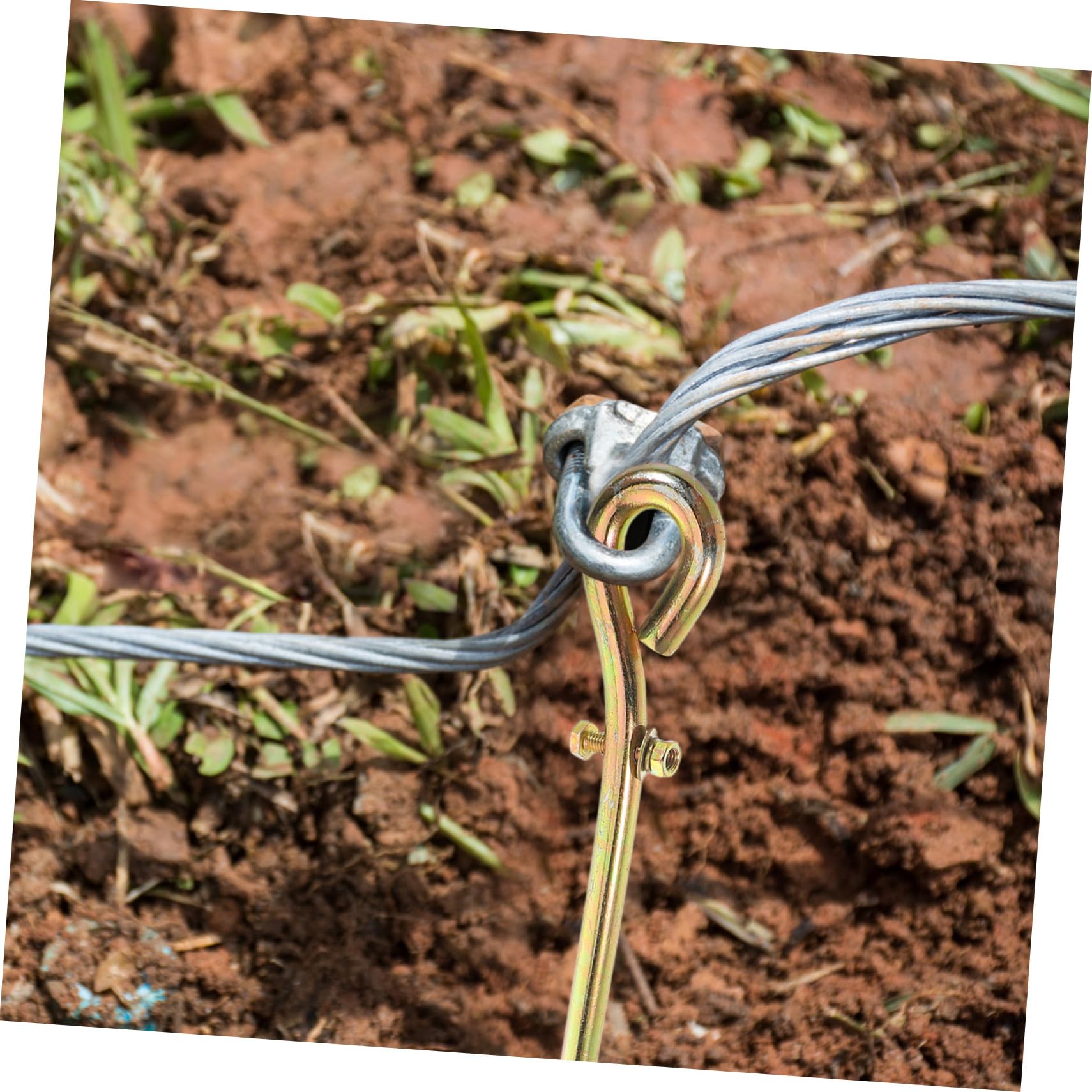 Picchetto di Messa a Terra Portatile in Ferro Dorato | Cavo Flessibile e Clip Metalliche, Connessione Sicura, per Emergenze e Recinzioni Elettriche