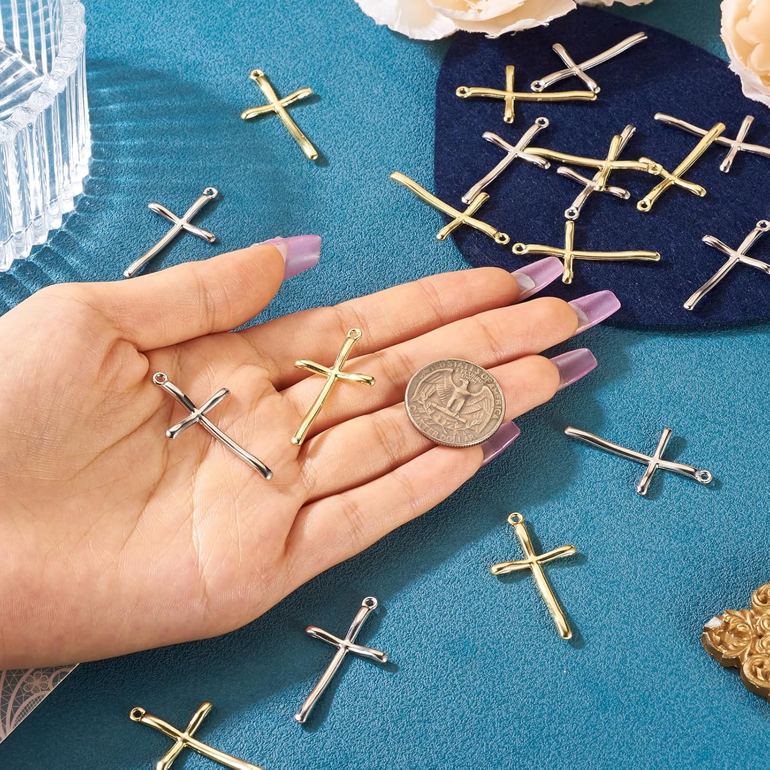 Pandahall 20Pcs Cross Charms Alloy Crucifix Cross Pendants Metal Glossy Cross Religion Dangle Charms for Easter Necklace Earrings Keychains Jewelry Making - Image 7