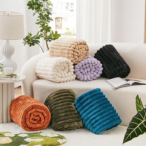 Miniatura 7 de EXQ Home  Manta de vellón para sofá o cama, decorativa, de jacquard, rayas 3D, manta de franela suave y ligera, adecuada para todas las estaciones
