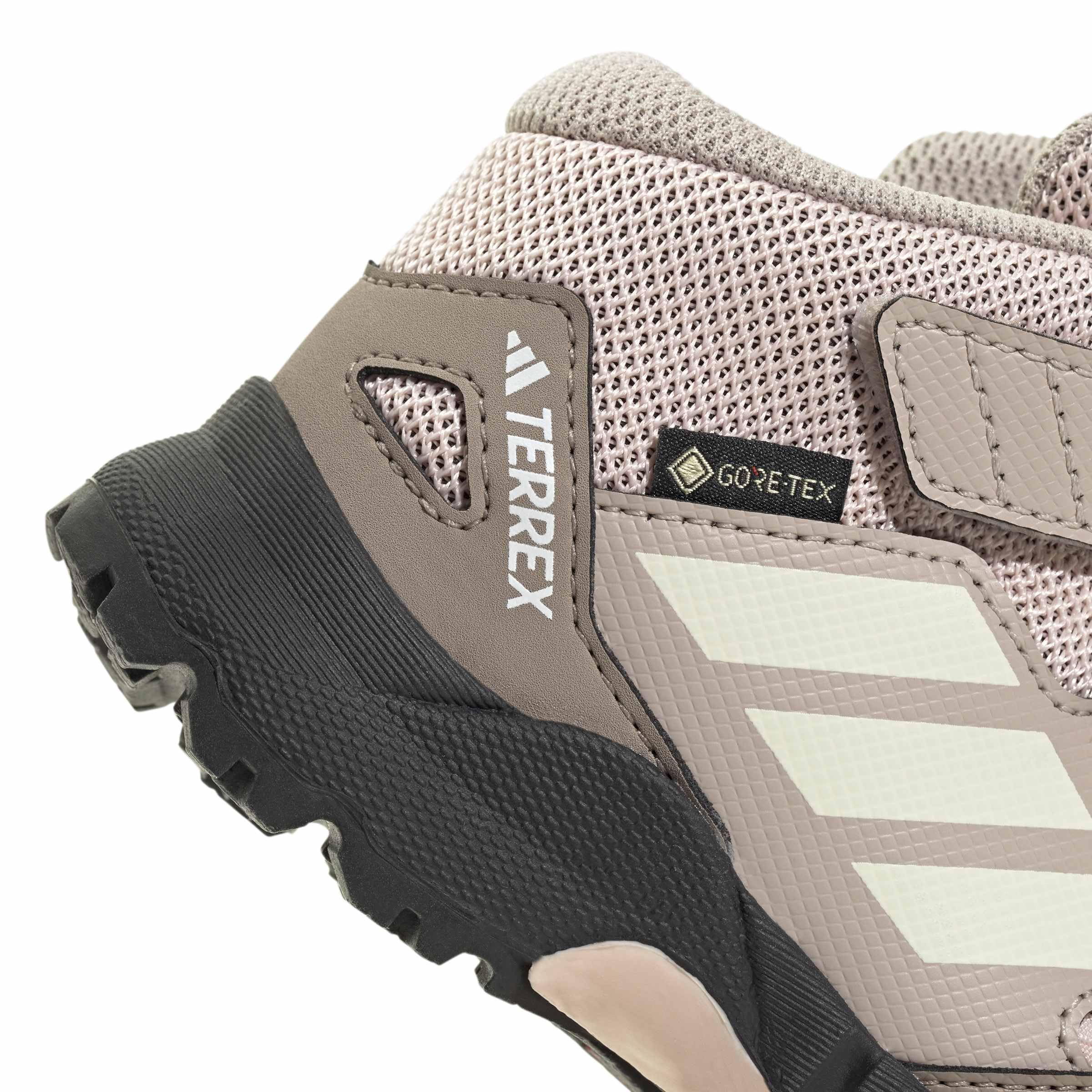 adidas Kids Scarpe da Hiking Terrex Skychaser Mid Gore-Tex