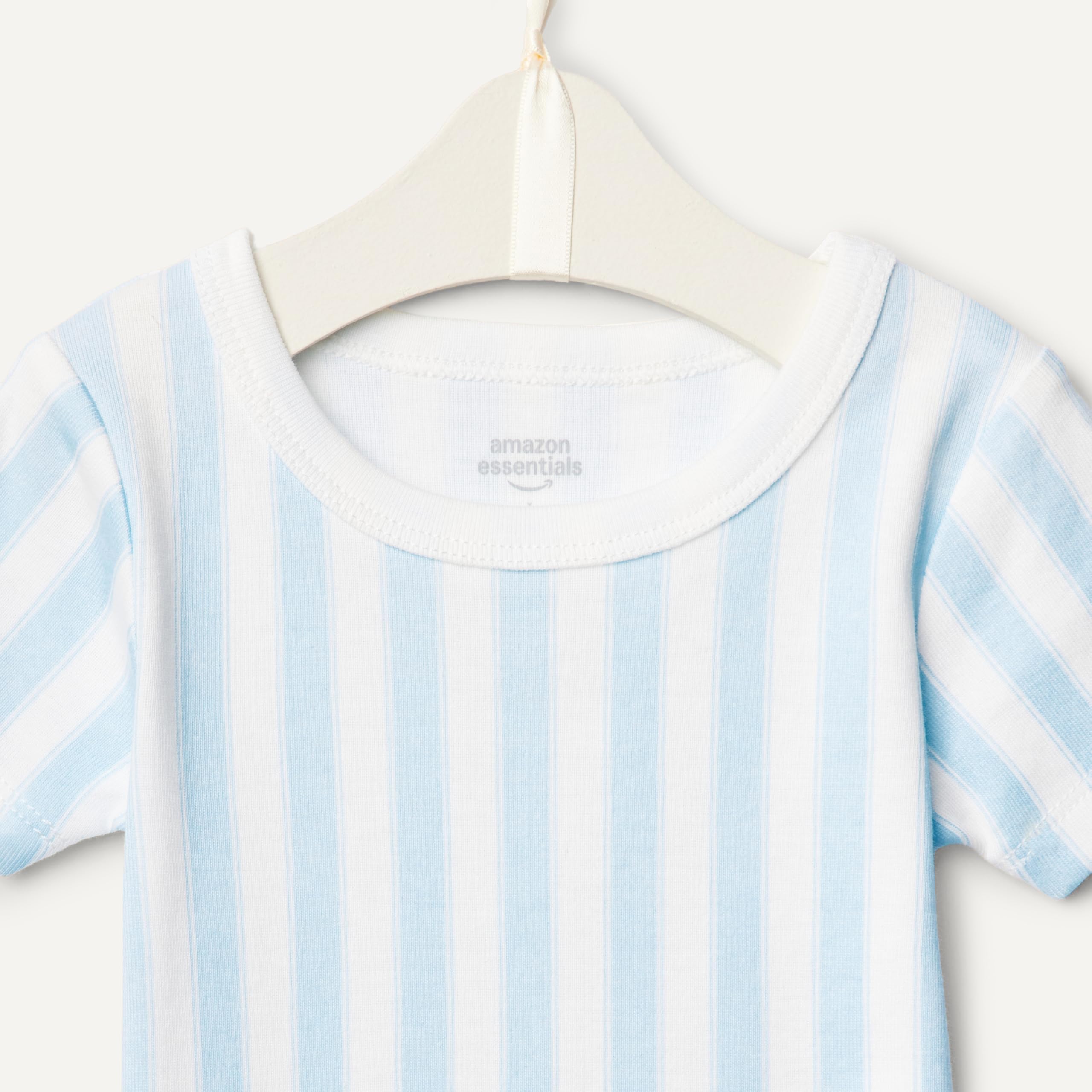 Amazon Essentials x Sofia Grainge Pyjama-Set, enganliegend, mit kurzen Ärmeln
