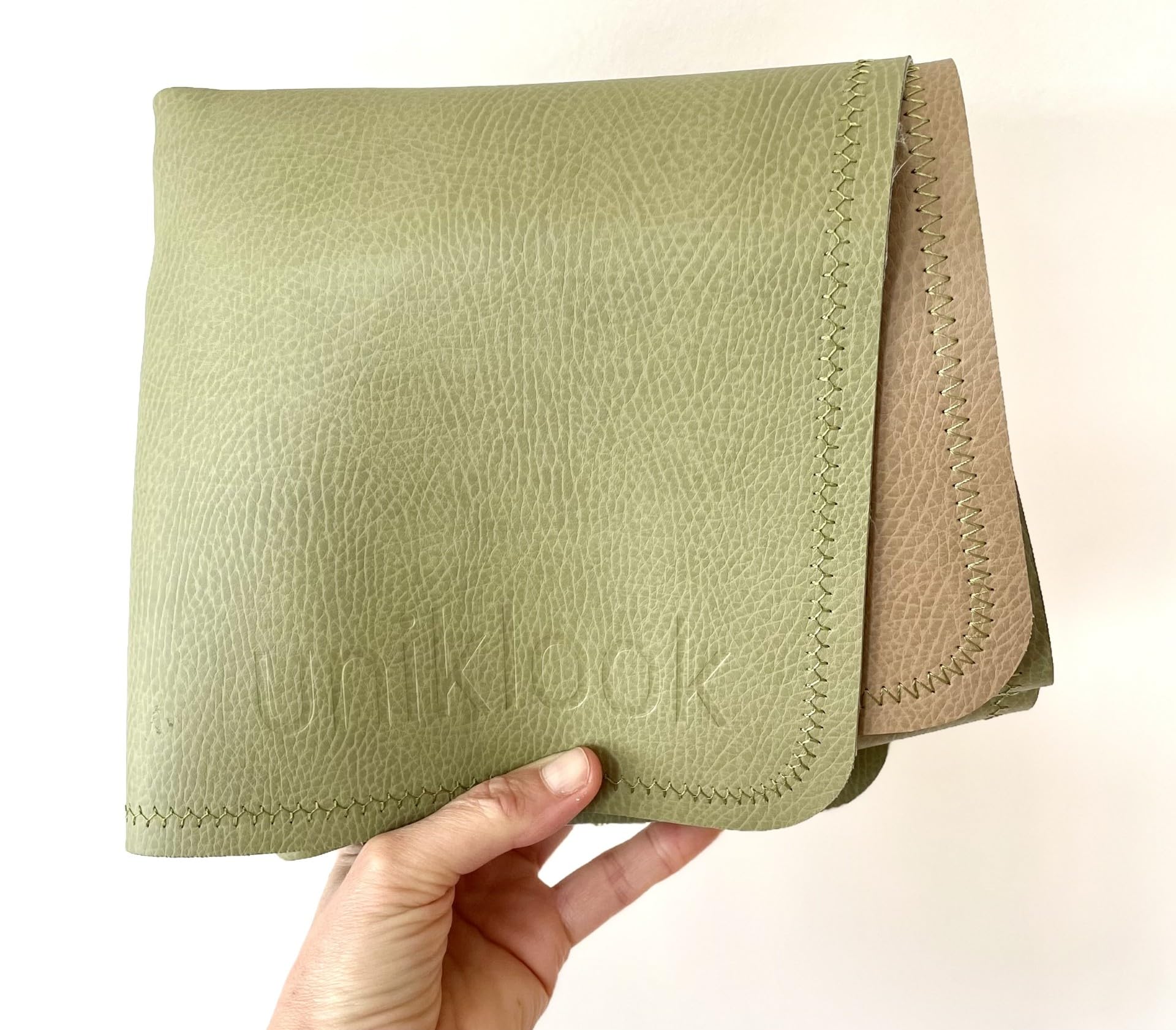 Uniklook Fasciatoio portatile in pelle – Panno in pelle vegana – Fasciatoio da viaggio – Impermeabile Multiuso Portatile Cambio Pannolino Grande 40,6 x 76,2 cm