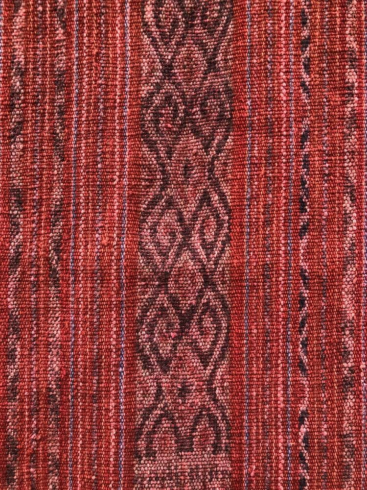 40年位前にティモール島で手織りされたイカット。手紡ぎ糸、天然染料にて手織り。 40年位前にティモール島で手織りされたイカット。手紡ぎ糸、天然