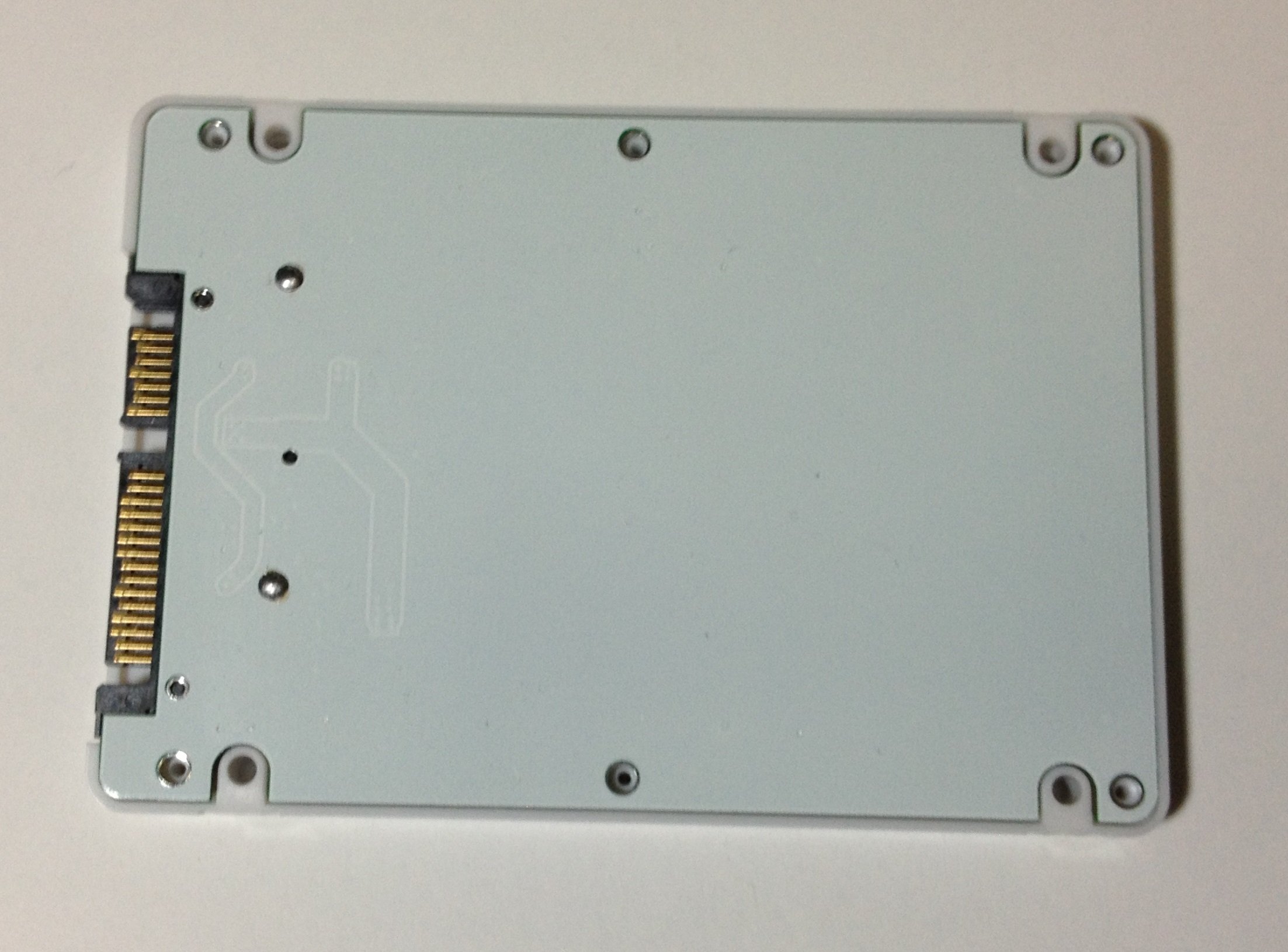 Amazon | 1.8インチmicroSATA→2.5インチSATA 7mm厚 SSD変換ケース