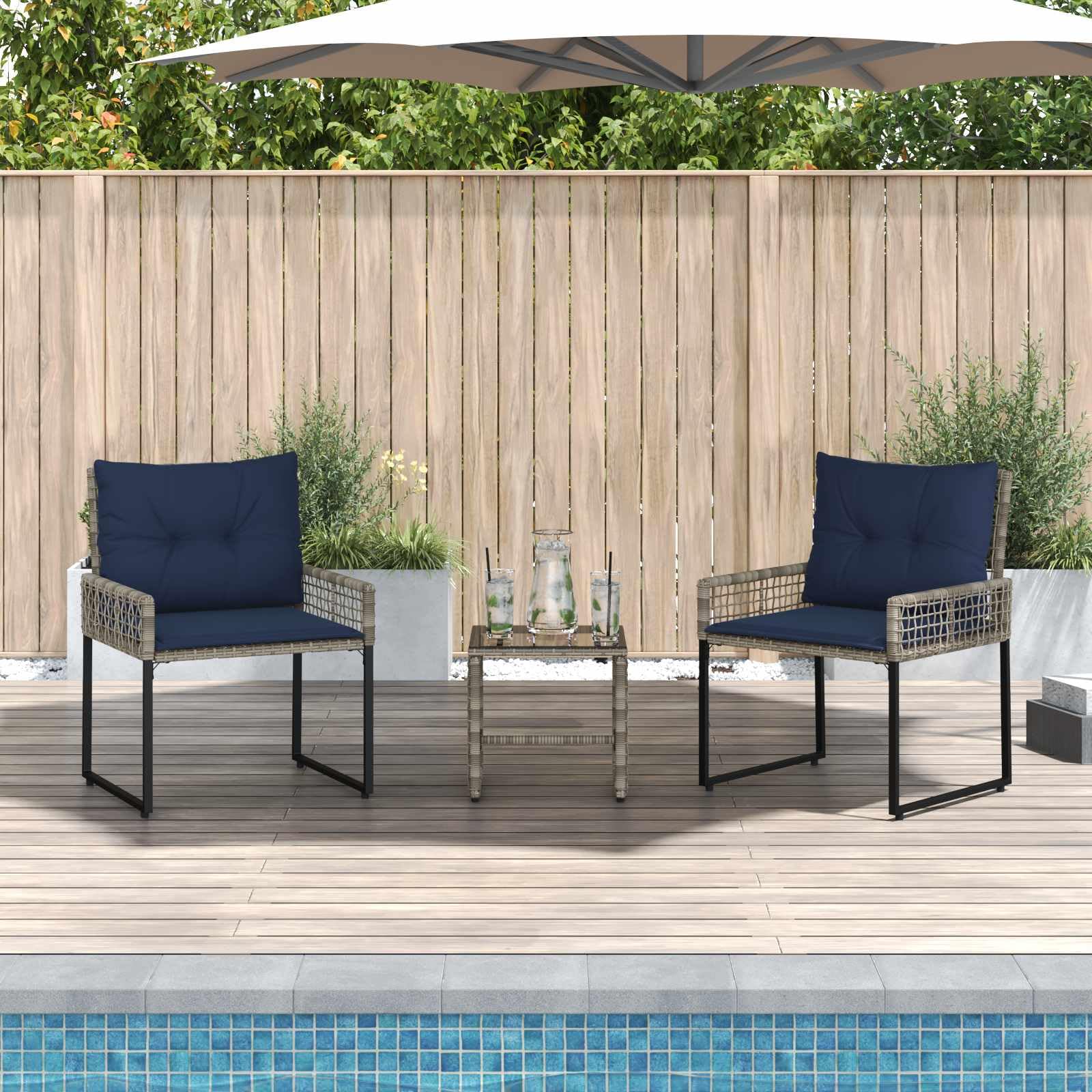 Set Mobili da Giardino 3 Pz in Polyrattan Legno Grigio Blu Navy | Set da pranzo per giardino e terrazzo con 2 sedie e tavolino, cuscini imbottiti per relax all'aria aperta e finiture curate.