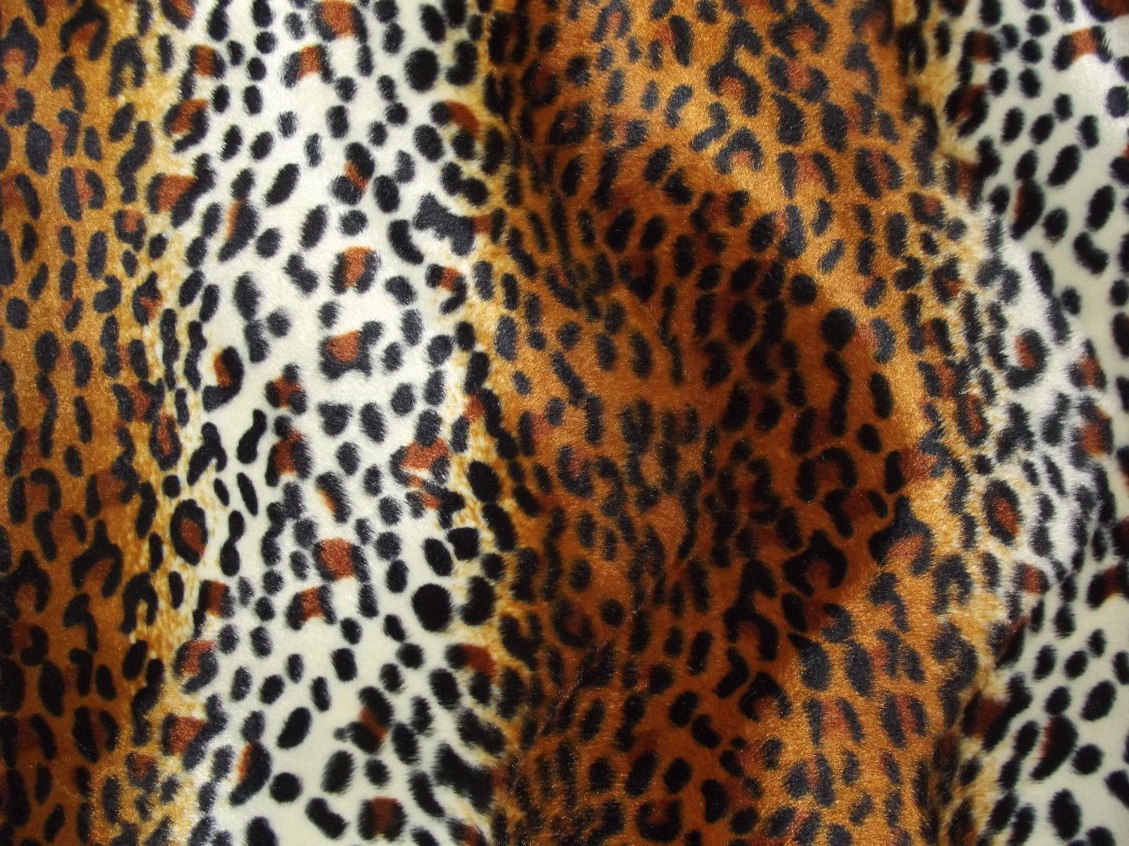Faux fourrure peau poney velboa tissu guépard 5m idéal pour déguisements et loisirs