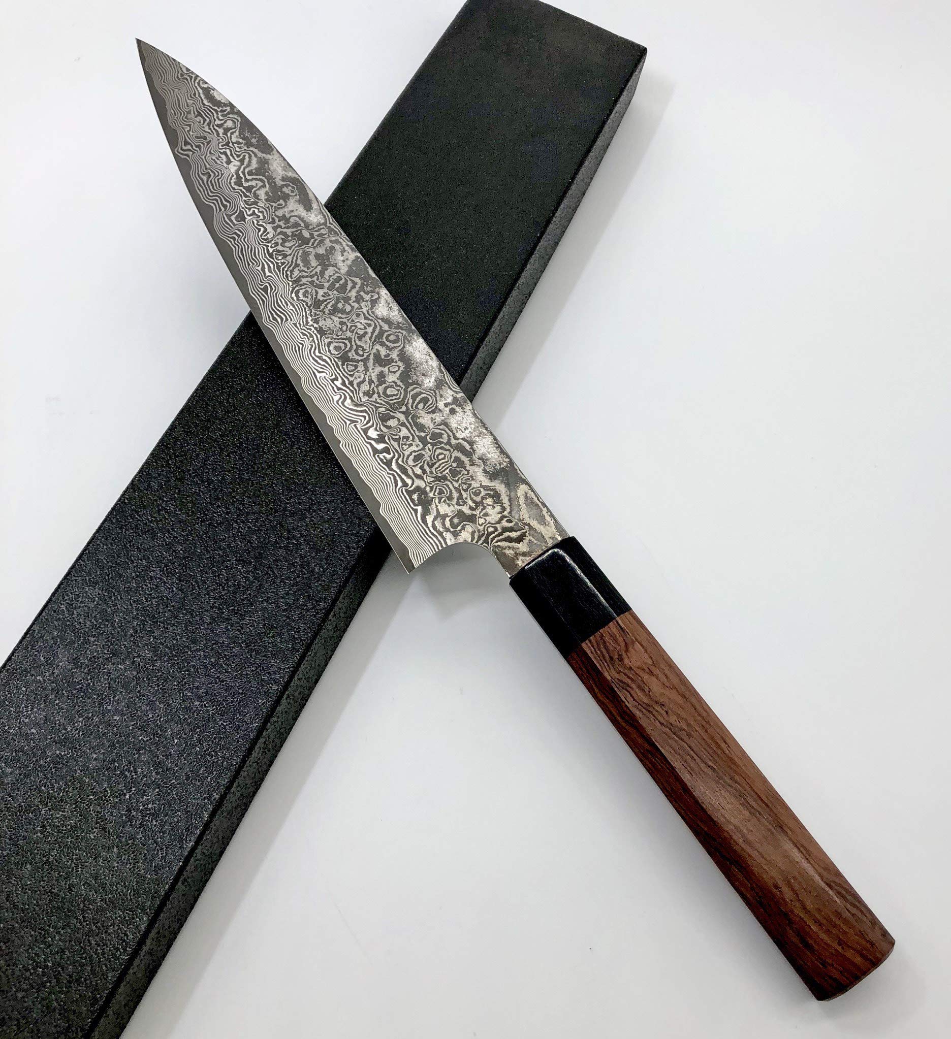 Amazon｜越前数馬作 龍神 牛刀 210mm 粉末ﾊｲｽ鋼31層ﾀﾞﾏｽｶｽ 寿檀八角柄 