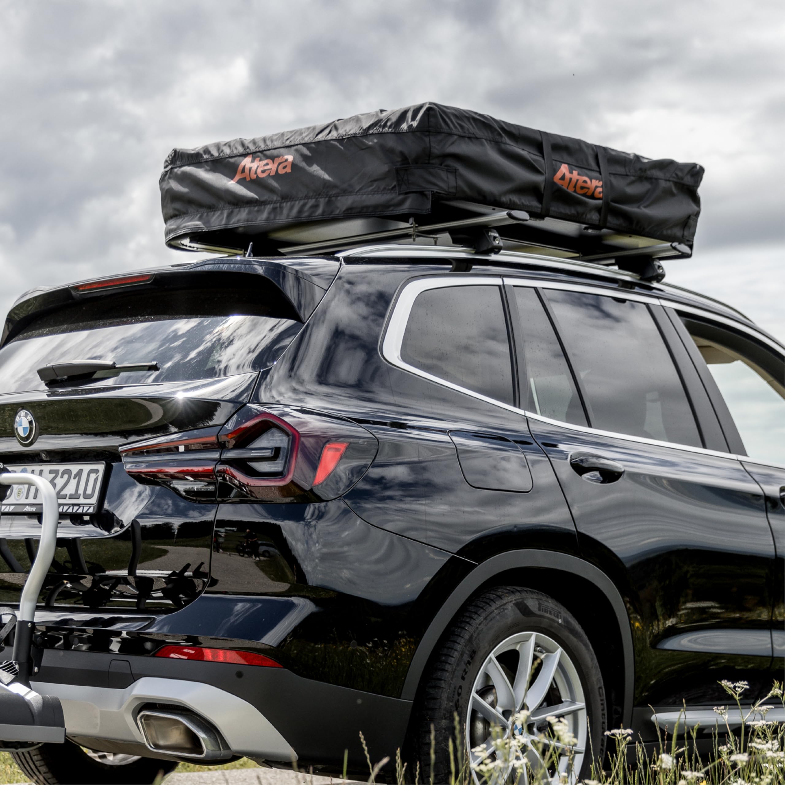 Atera 082299 Tentino Leichtbau Autodachzelt mit 360° Panorama-Aussicht, Matratze - 225 x 122 cm Liegefläche, LED-Beleuchtung - Skyline-Fenster, Schwarz | mit 360° Panorama-Aussicht, Matratze & LED-Beleuchtung, Skyline-Fenster, Art. Nr. 082299