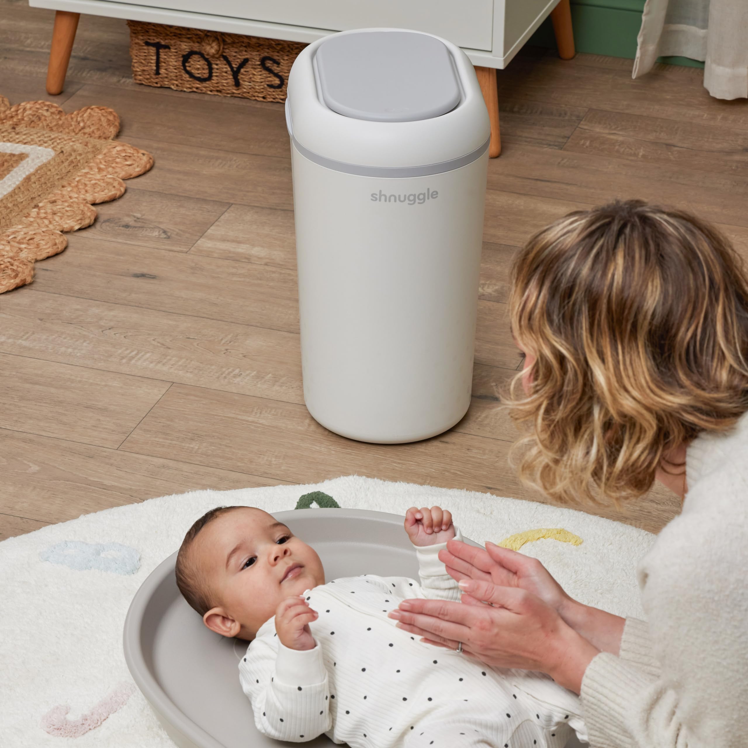 Shnuggle Cestino per pannolini Eco-Touch (Secchio per pannolini) | Sistema di smaltimento dei pannolini ecologico | Nessuna costosa ricarica – Utilizzare qualsiasi borsa | Chiusura a doppia tenuta |