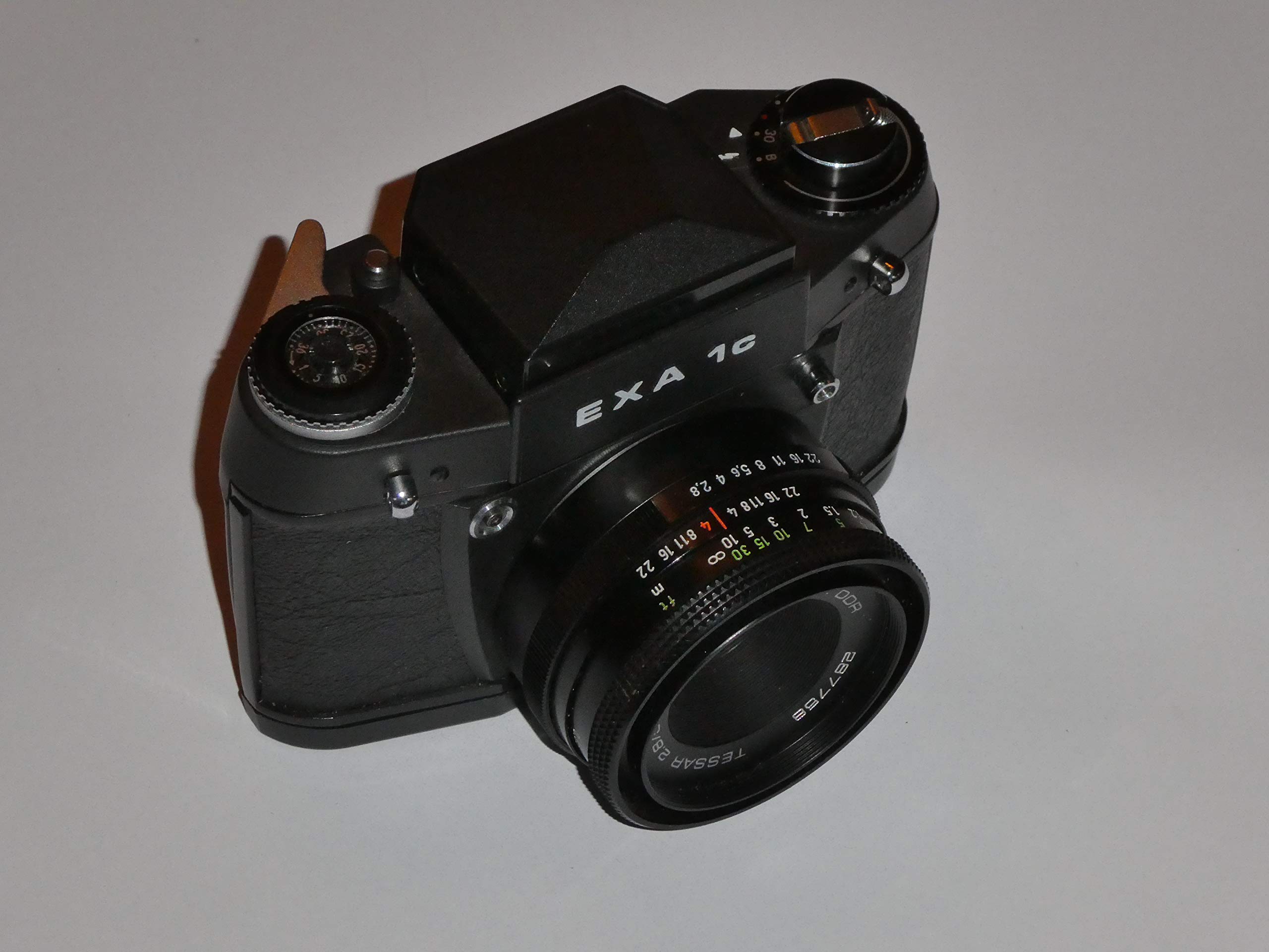 PHOTOBLITZ EXA 1c Analogue SLR Camera with TESSAR 2.8/50 PHOTOBLITZ EXA 1c Analogue SLR Camera with TESSAR 2.8/50