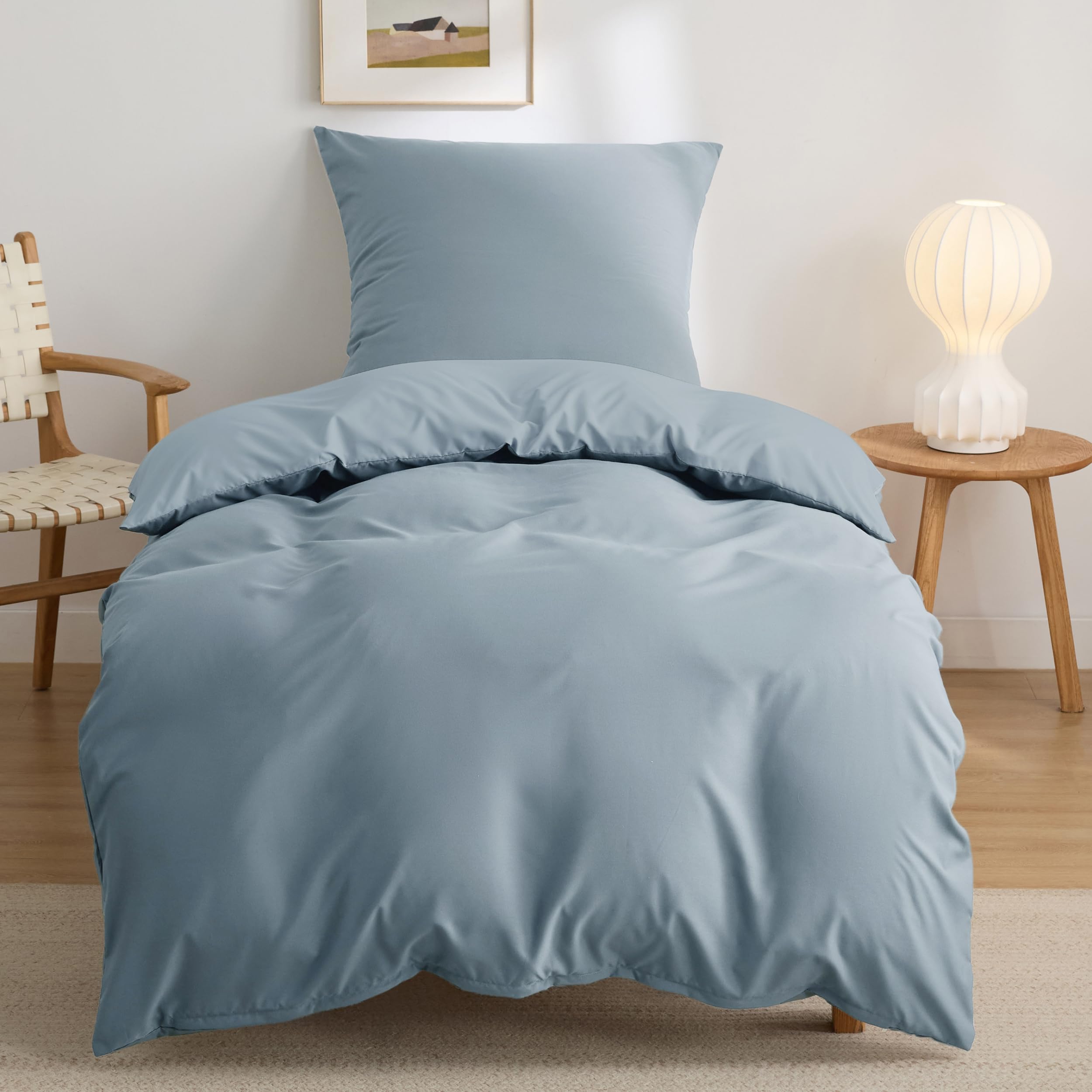 Bedsure Bed Linen 135 x 200 cm, 2-Piece Grey Blue Bed Linen, 1 Duvet Cover 135 x 200 cm and 1 Pillowcase 80 x 80 cm, Oeko-Tex Bed Linen Sets, Polyester Microfibre with Zip | Contrast design reversible bed linen with zip, Oeko-Tex certified, easy to assemble, for home and hotel 03 - Mineral Blue 2-135 x 200 cm 2