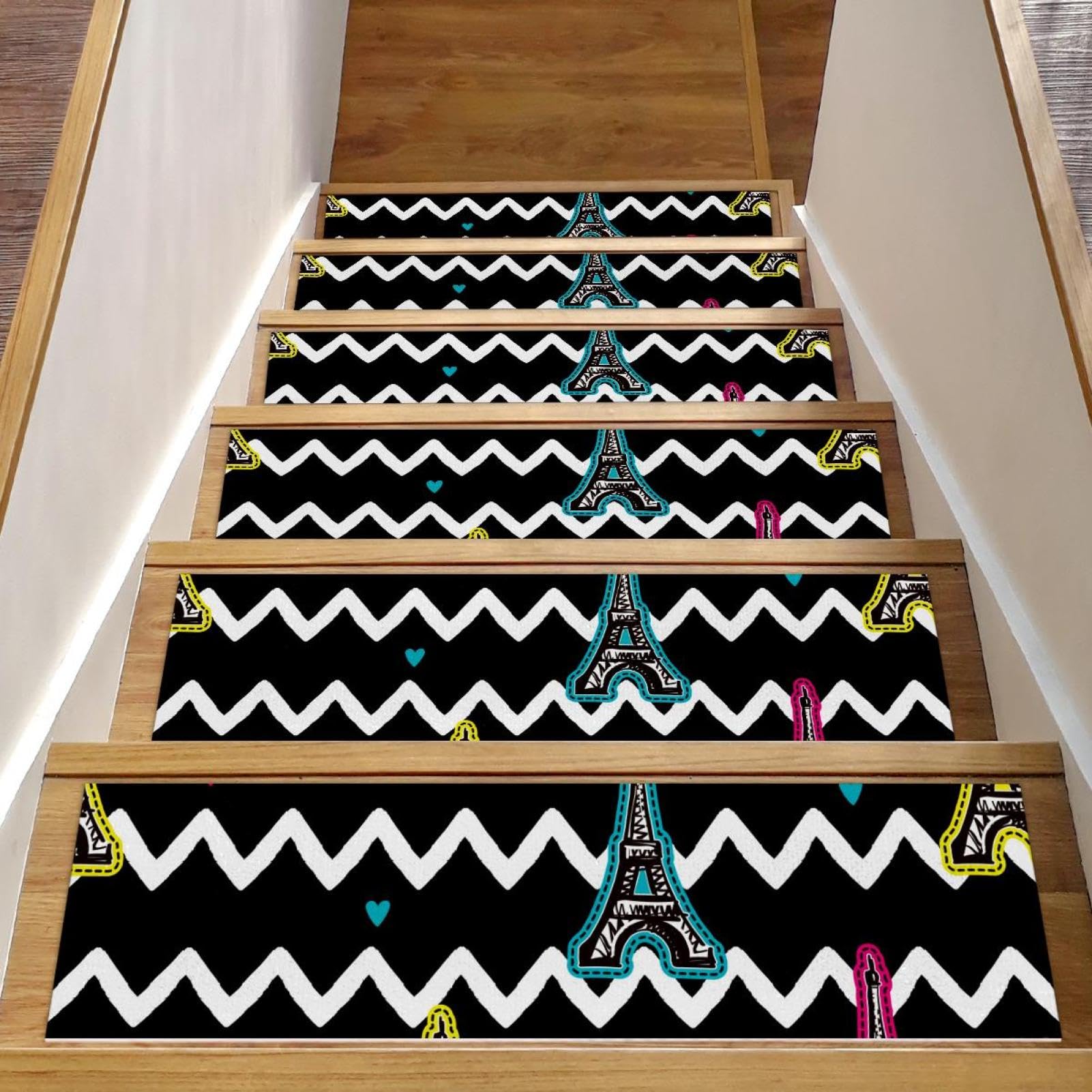 Tapis d'escalier de sécurité antidérapant protégeant enfants et chiens sur bois