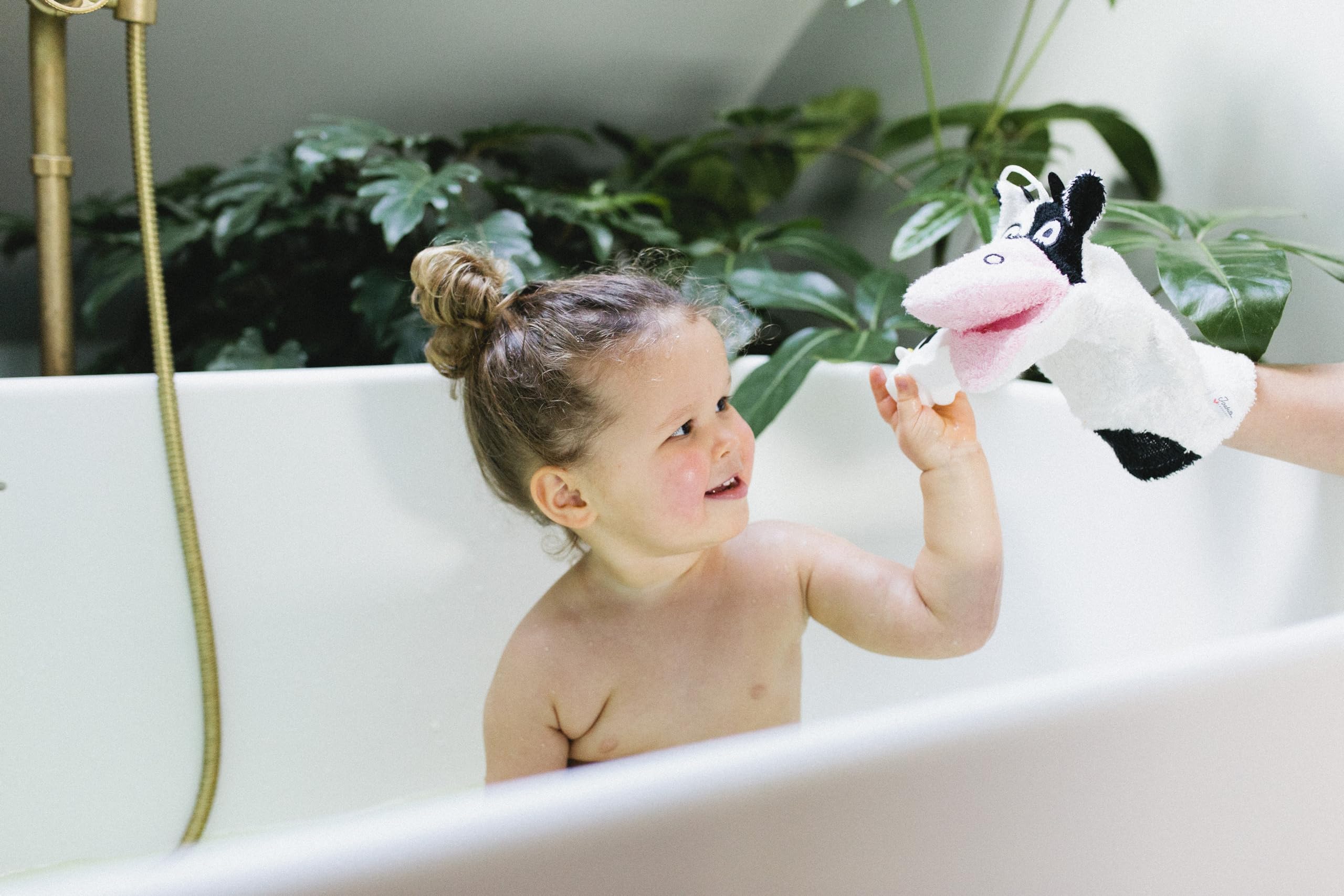 Isabelle Laurier - Gant de Toilette Amusant pour Enfant 100% Coton - Gant de Bain éponge pour bébé - Modèle Vache, Blanc