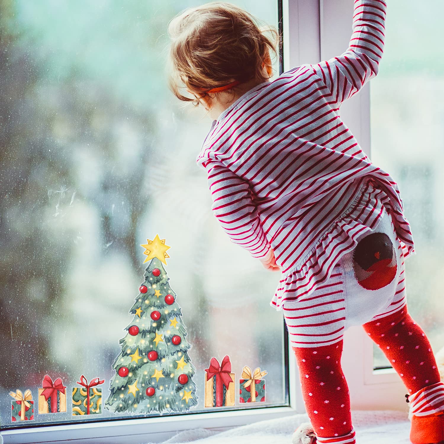 Stickerscape Christmas Window Stickers (Christmas Tree - Regular) | Christmas Window Decorations to Create a Winter Themed Display | Reusable, Re-positionable and Cleanly Removable