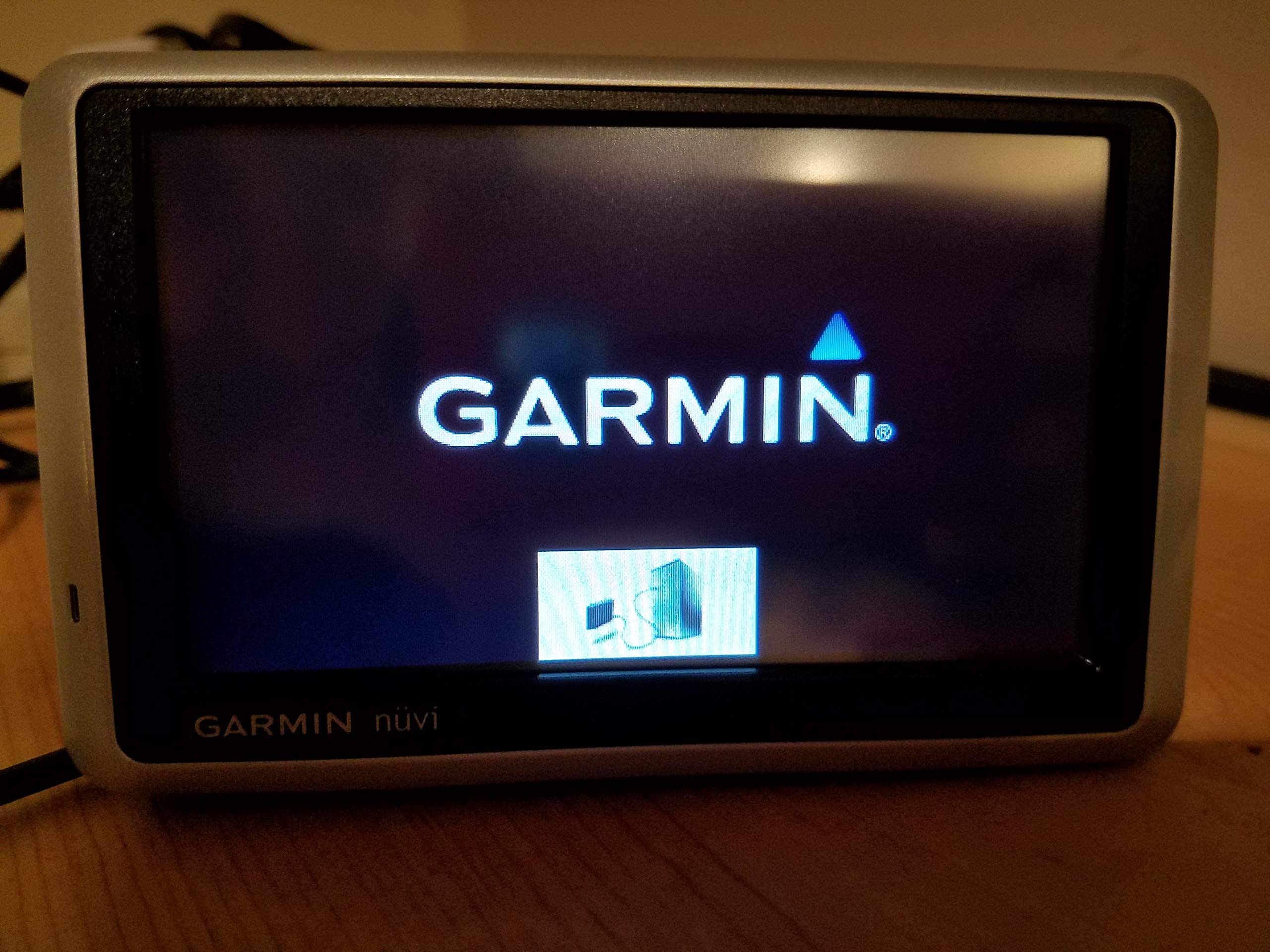 Garmin nüvi 1300 - Navigatore GPS portatile da 4,3" con aggiornamenti a vita delle mappe