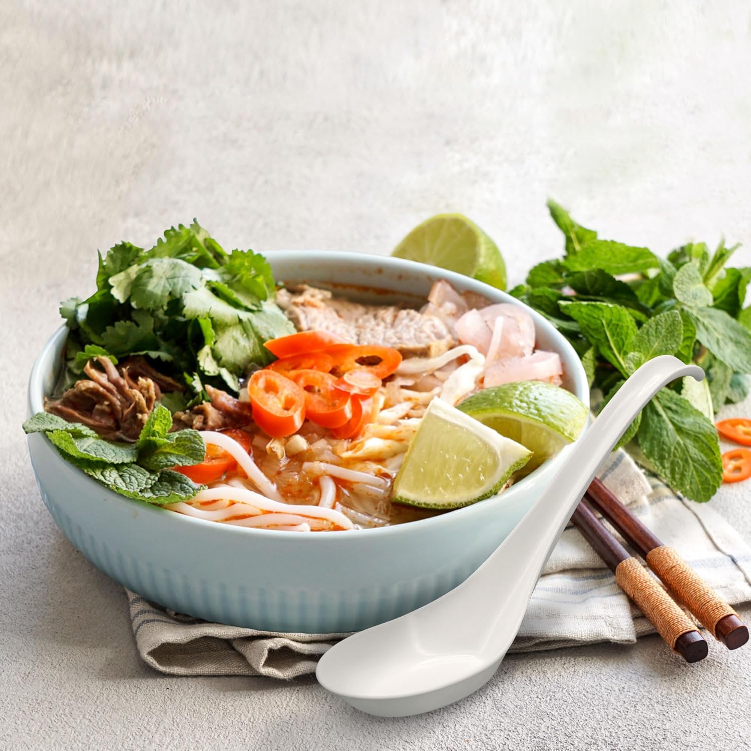 [600 COUNT] HAKOWARE Disposable Asian Soup Spoons with Hook, Plastic-Free Heavy Duty Spoons, made from Crystalized Cornstarch, for Take-out Ramen Pho Noodles