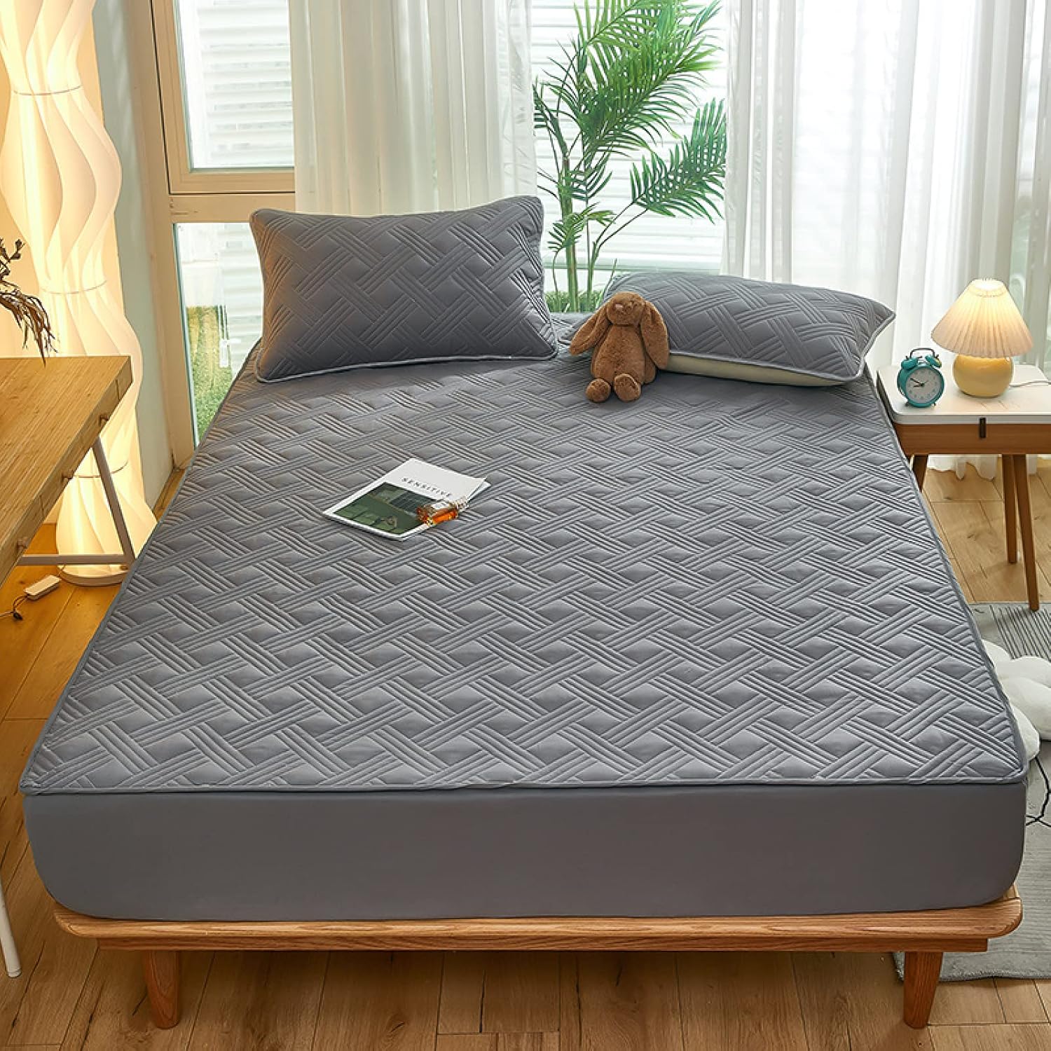 FCLDESHOP Breathable Mattress Pad Cover,Waterproof Fitted Sheet, Quilted Thickened Children's Urine-Proof Mattress Protector Cover, Non-Slip Bed Sheet,Grey,150x200cm