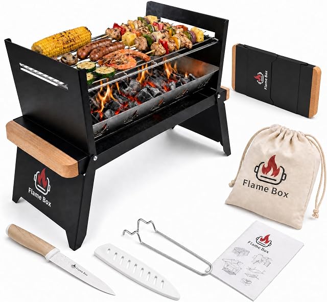 Nomad Grille de charbon portable – Pliage ultra-mince BBQ pour cuisiner en plein air, Camping & Voyages 304 Acier inoxydable, poignées en bois résistant à la chaleur, 3-sec Configuration, facile à transporter, prêt à servir 3-4