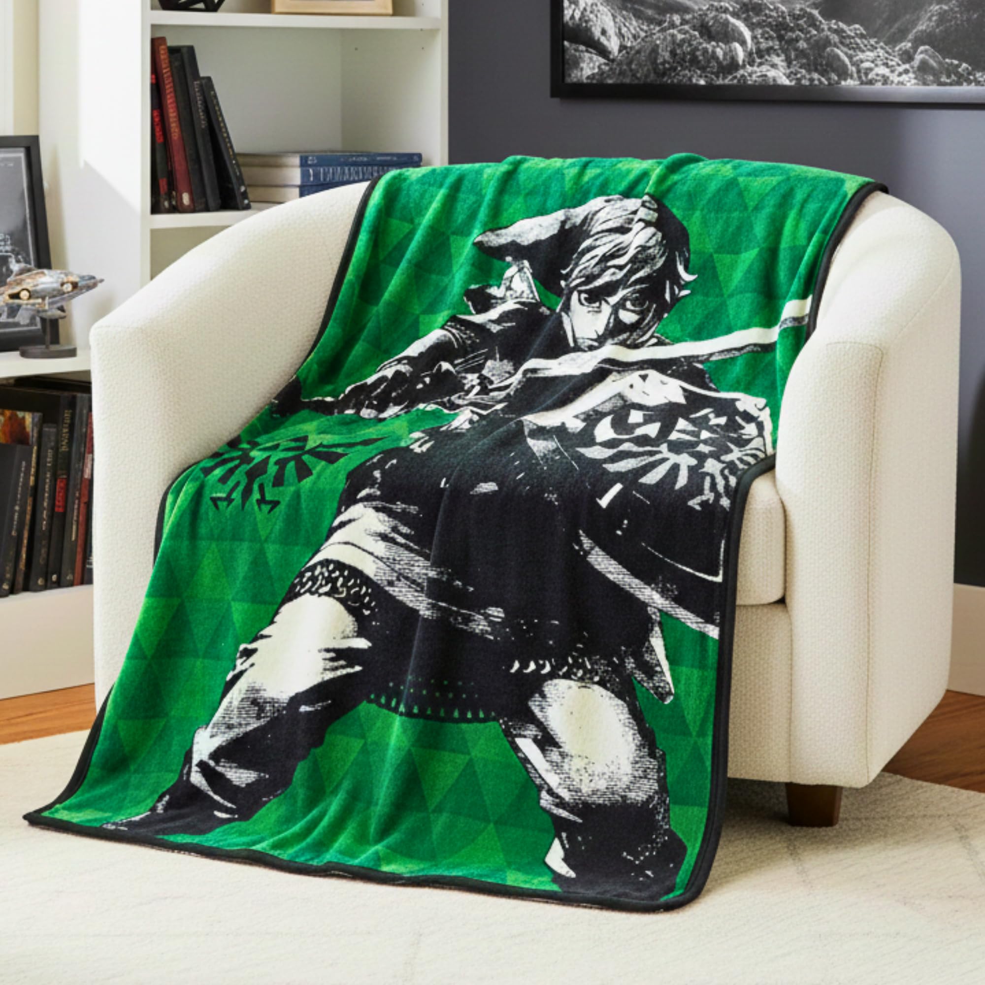 Legend of Zelda Hero Link Throw Blanket Video Game – Green Hyrule, Soft Cozy Decorative Blanket for Couch, Bed, or Gaming Room (100% Officially