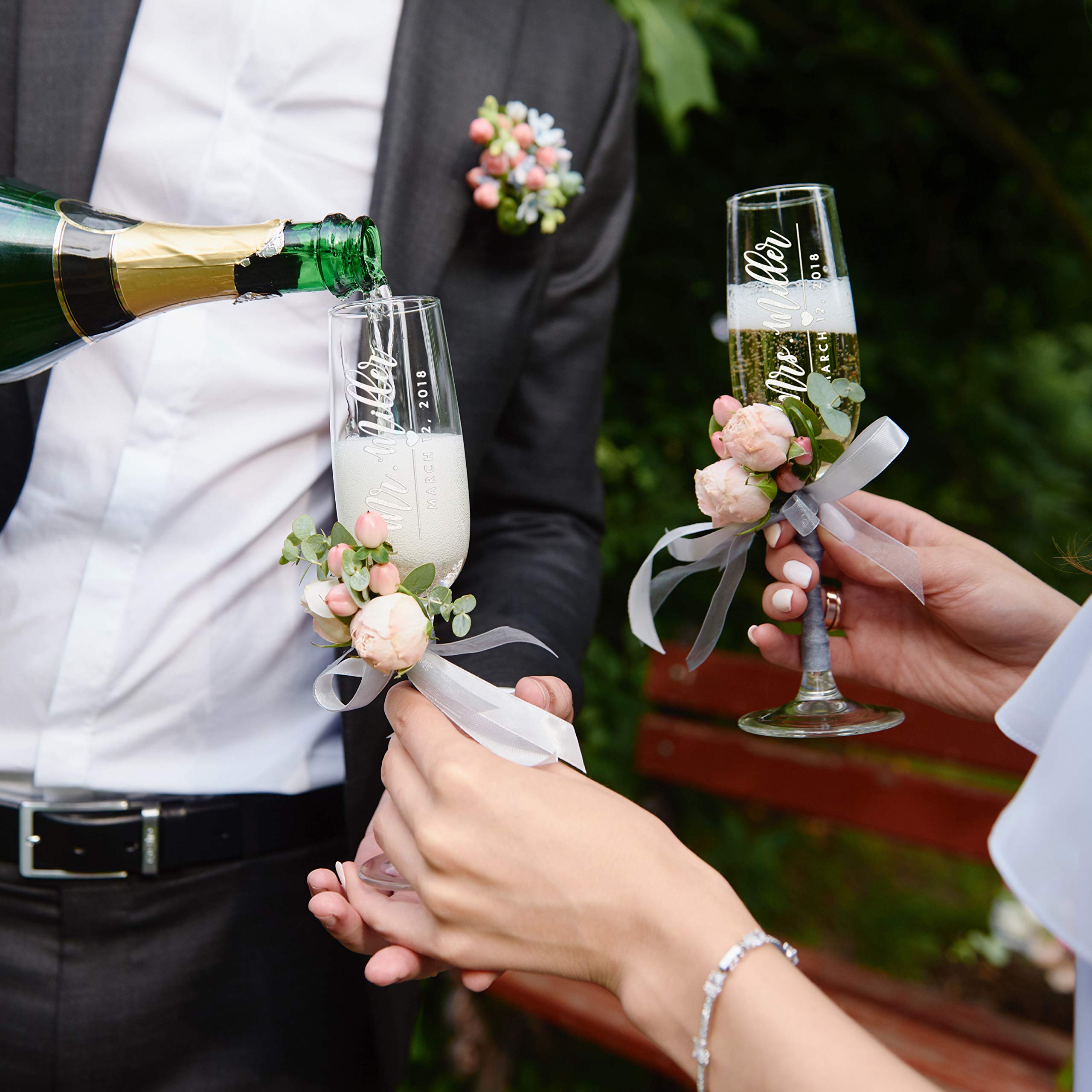 Set of 2, Personalized Wedding Champagne Flutes - Wedding Toasting Glasses for Bride and Groom w/ Last Name and Date, Custom Engraved Mr Mrs Champagne Glass #D3