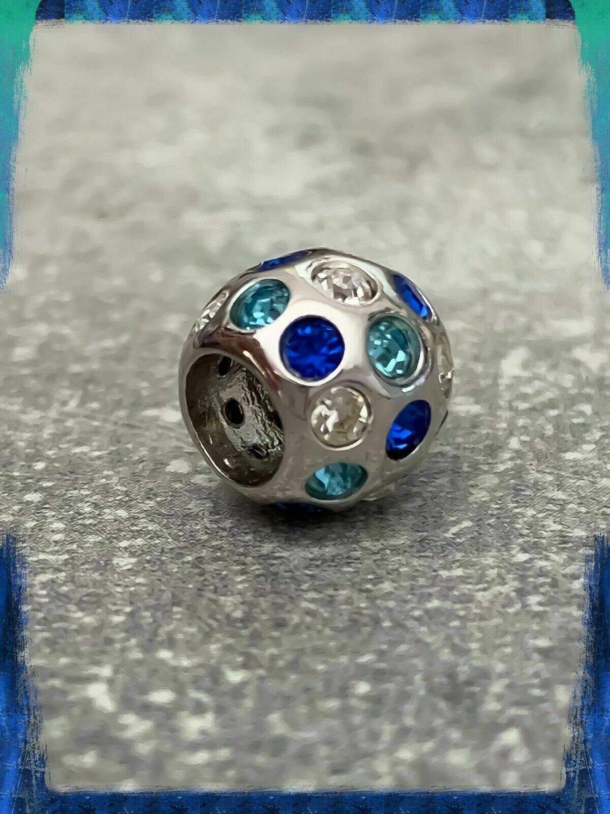 Bracciale con ciondolo a sfera sfaccettata, in argento rodiato 925/000