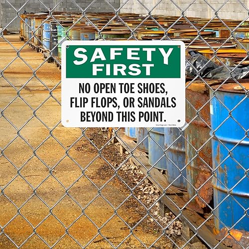 Miniatura 10 de SmartSign Letrero de metal OSHA de 18 x 24 pulgadas con texto en inglés "Safety First - Safety Vests are Required by All Personnel Entering This