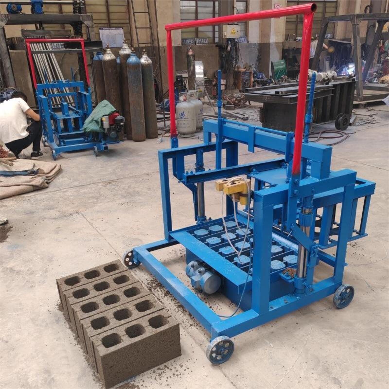 Unidad de máquina para fabricar bloques de hormigón, dispositivo estable de producción de ladrillos para varios tipos de bloques de hormigón, práctica herramienta de producción para materiales de