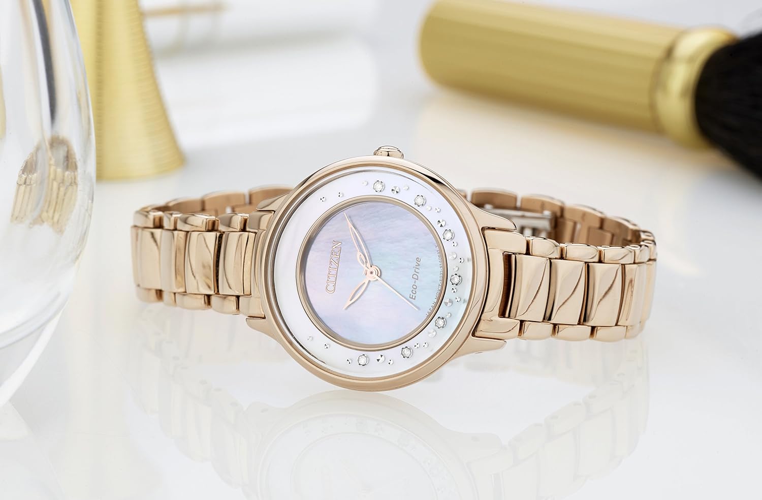 Citizen Circle of Time-Orologio da donna al quarzo Con quadrante in madreperla, Display analogico e cinturino in acciaio INOX color argento placcato in oro rosa, EM 0382-86D