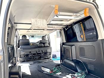 200系ハイエーススーパーgl 新車外しセパレートバー荷室 200系ハイエーススーパーgl 新車外しセパレートバー荷室 200系