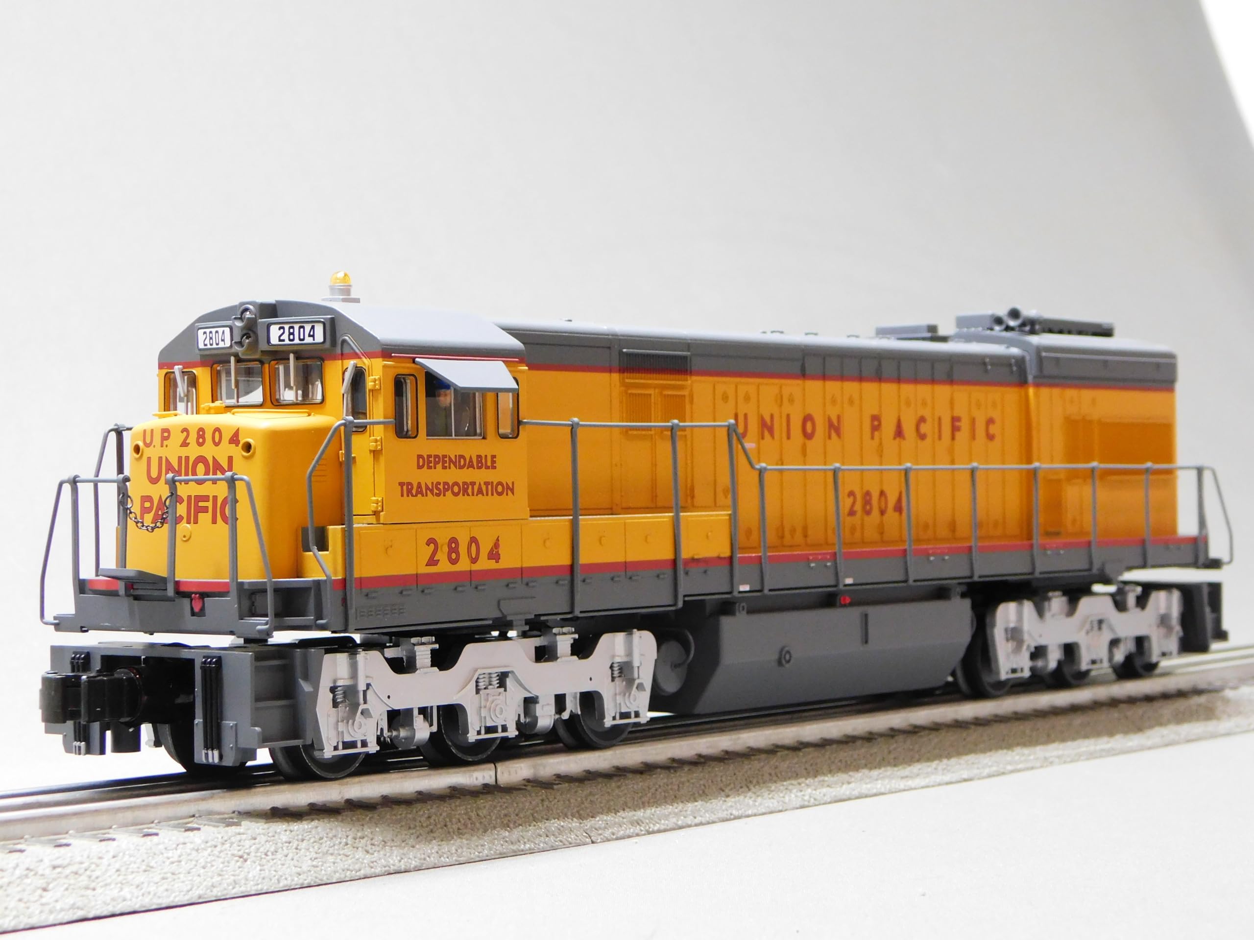 Lionel Union Pacific Legacy U28C Diesel Engine #2804 O Gauge 2433792