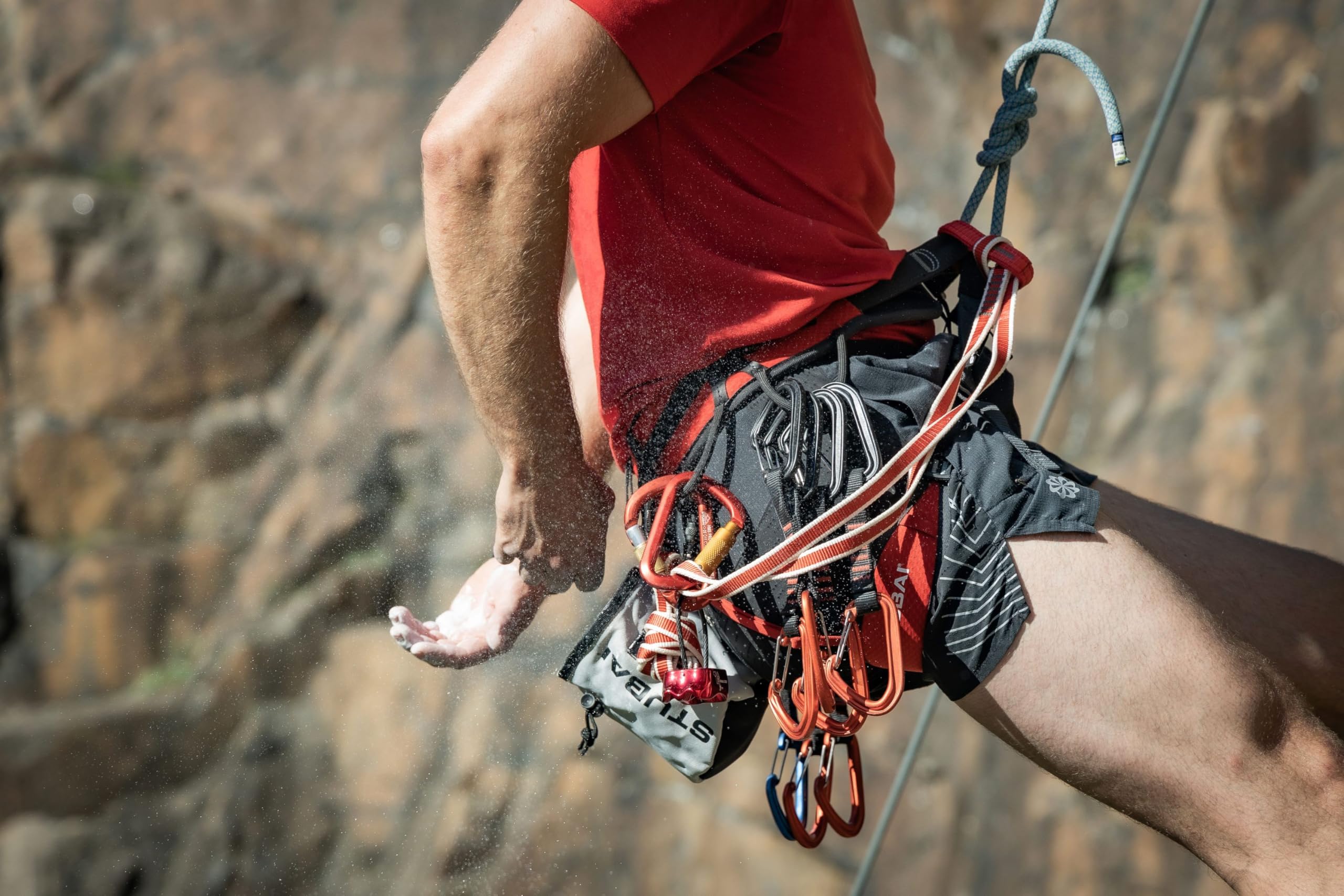 STUBAI Bergsport Magnesiumpulver 10 x 200 g Beutel | Mischung aus Blöcken & Pulver | staubarm, super trocken, wiederverschließbar | für Klettern, Bouldern, Turnen, Fitness, Gewichtheben, Crossfit