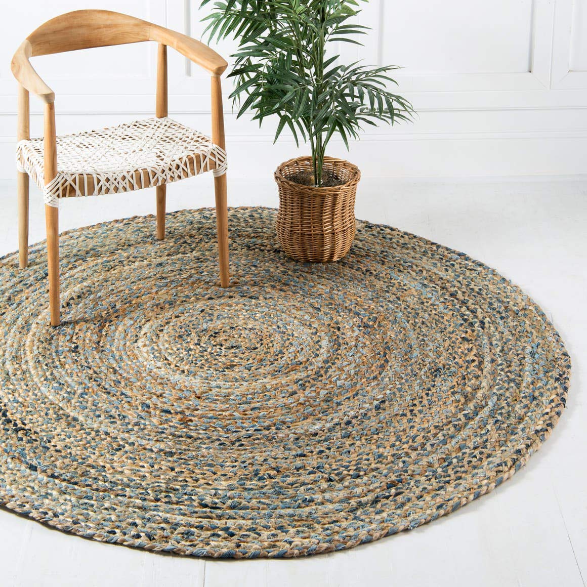 Unique Loom Braided Chindi Collection Casual Modern Natural Round Rug (6' 3 x 6' 3)