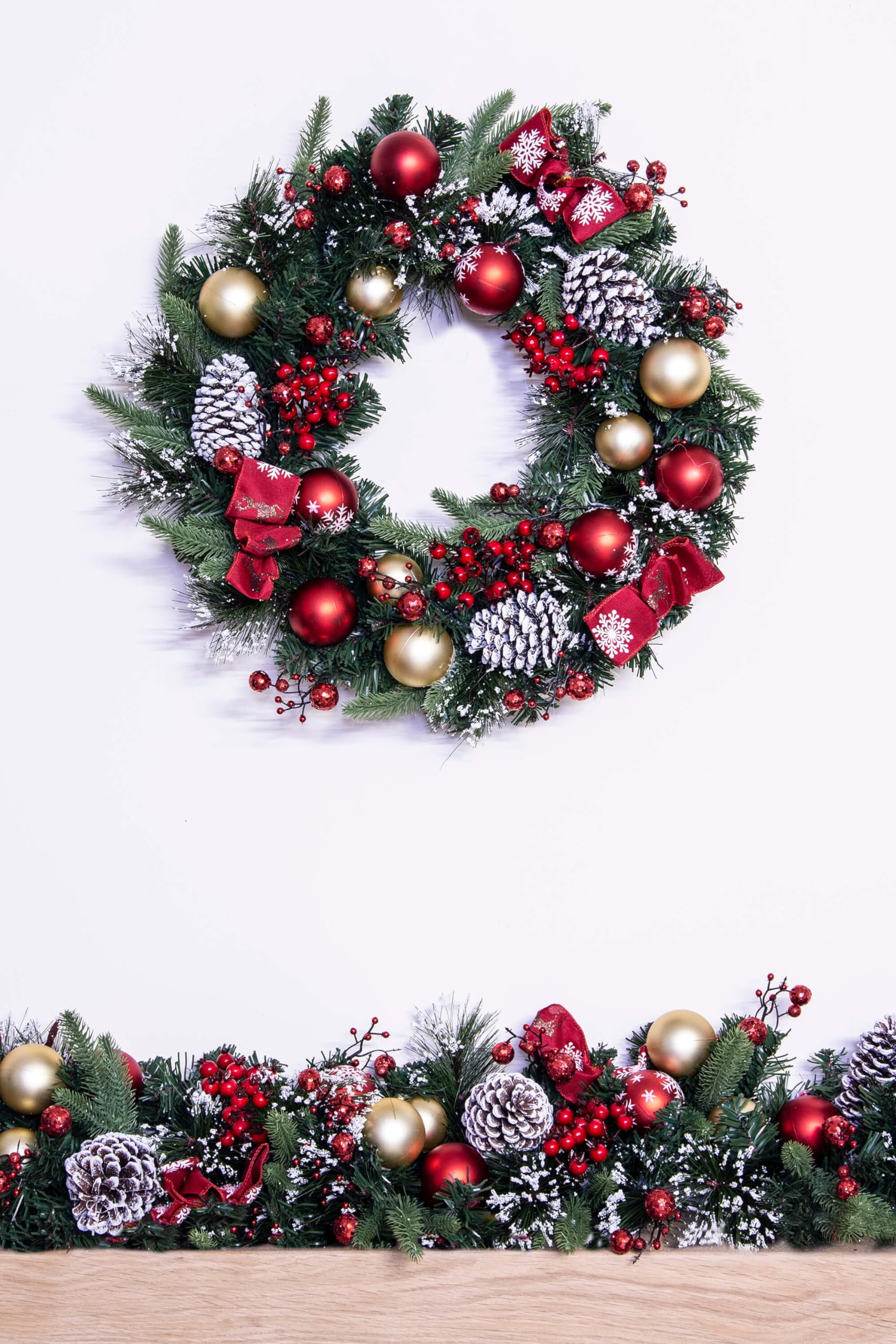 Christmas Tree World | 50cm Decorated Mixed Pine Wreath with Red & Gold Baubles
